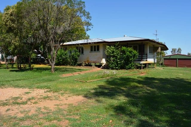 32 Edward Street, Tambo QLD 4478, Tambo - Thumbnail 2
