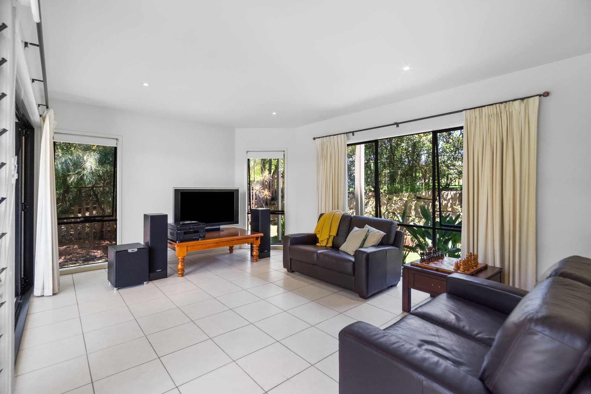 18 McPherson Road, Sinnamon Park QLD 4073, Sinnamon Park - Thumbnail 5