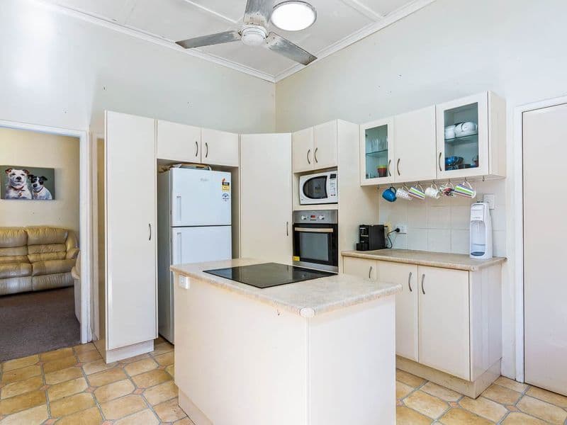 37 Lyon Avenue, Oxley QLD 4075, Oxley - Thumbnail 5