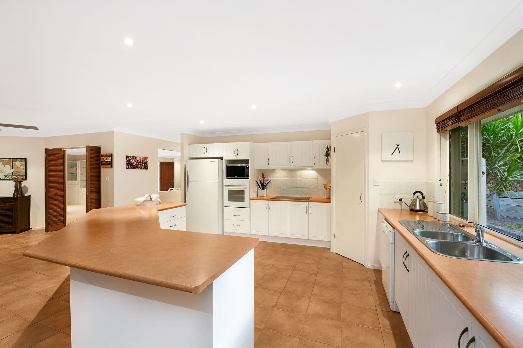 8 Pheasant Court, Cashmere QLD 4500, Cashmere - Thumbnail 4