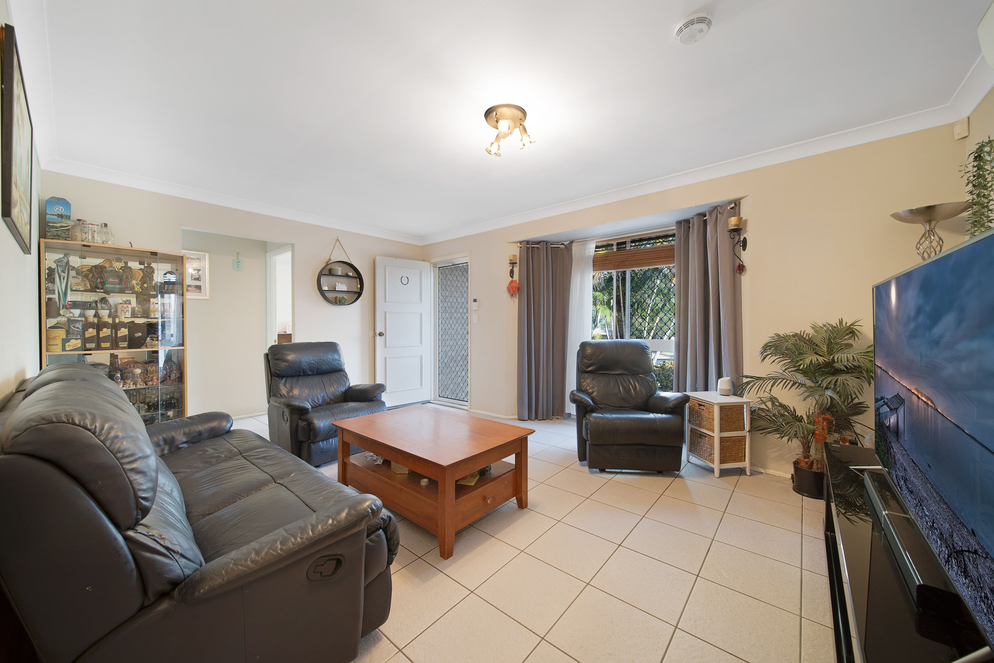 22 Vernon Court, Heritage Park QLD 4118, Heritage Park - Thumbnail 2