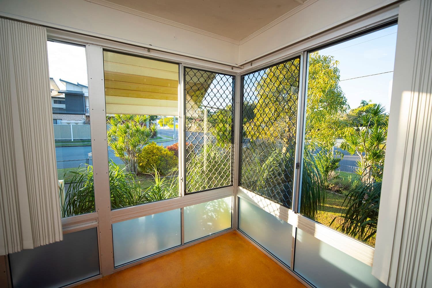 27 Hawthorne Street, Woody Point QLD 4019, Woody Point - Thumbnail 8