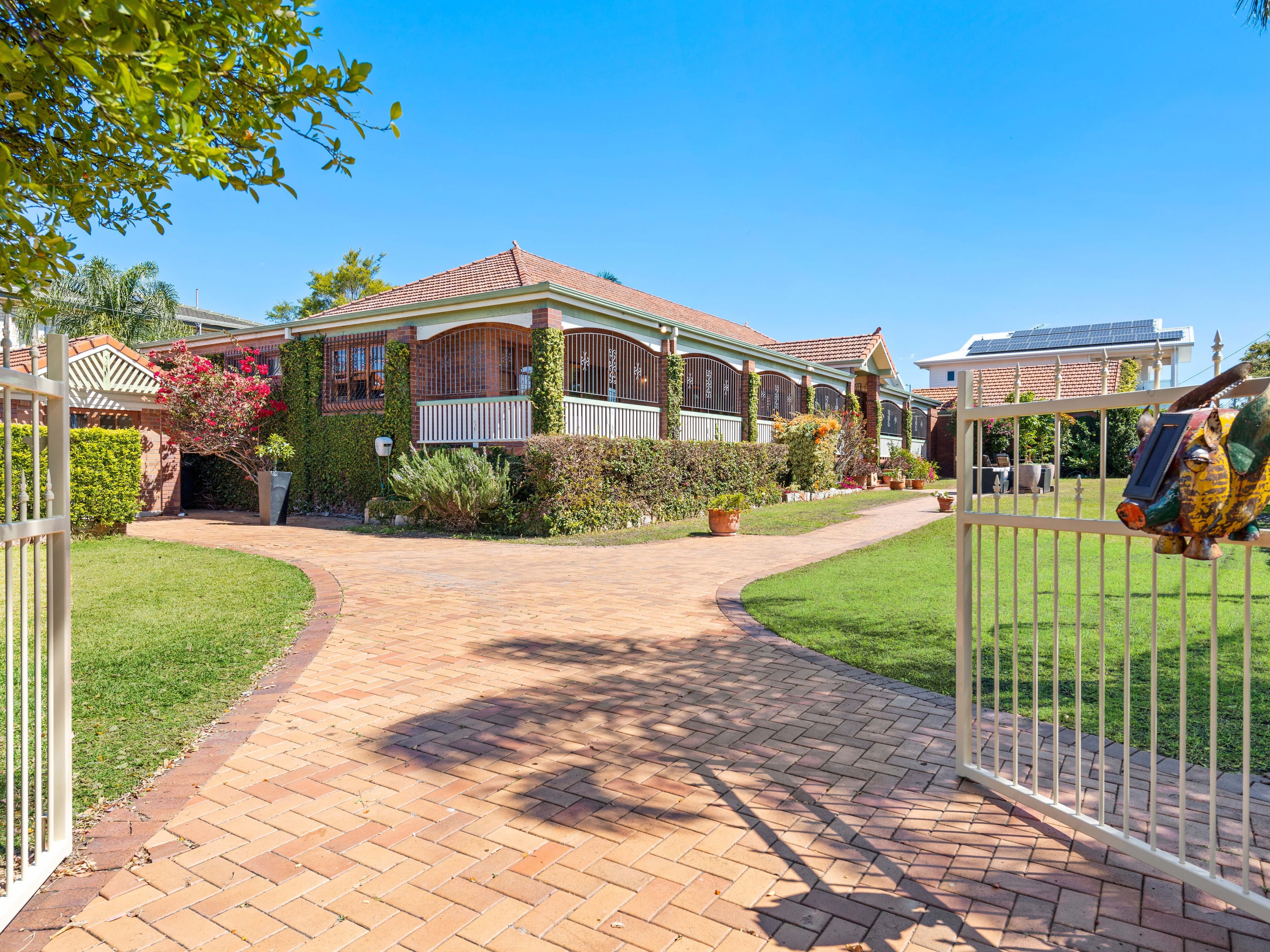42 Queens Road, Clayfield QLD 4011, Clayfield - Thumbnail 2