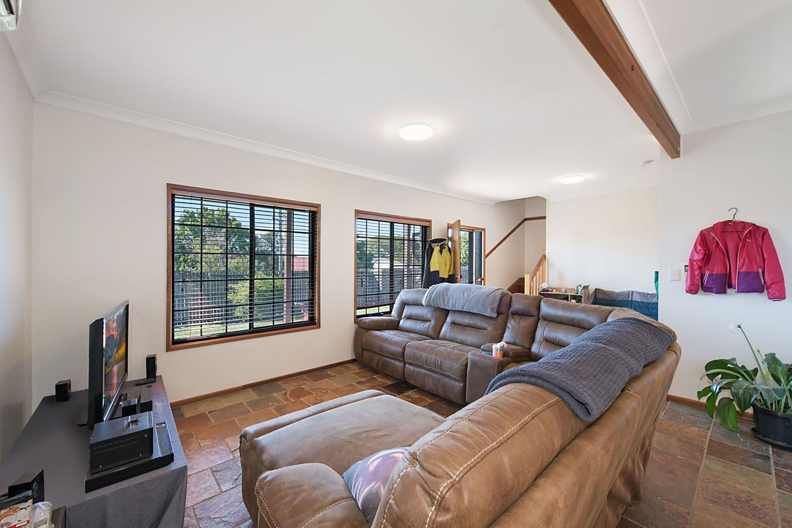 24 Tarrant Street, Mount Gravatt East QLD 4122, Mount Gravatt East - Thumbnail 2