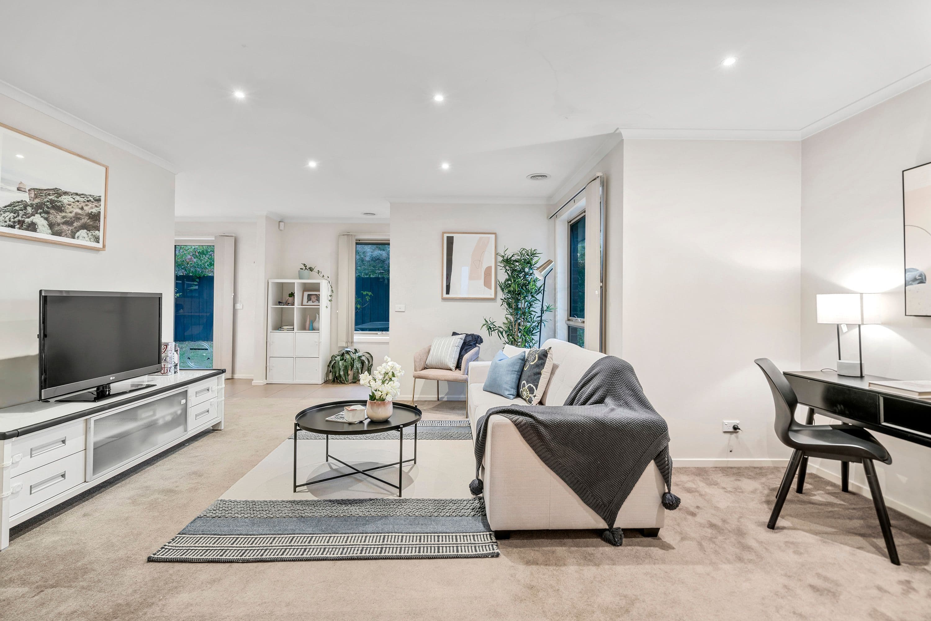 21 Seaview Crescent, Mulgrave VIC 3170, Mulgrave - Thumbnail 2