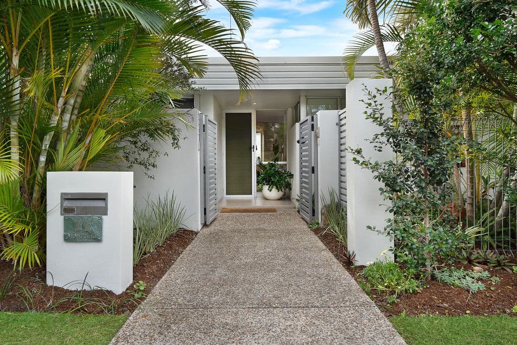 11 Montclair Street, Aspley QLD 4034, Aspley - Thumbnail 2