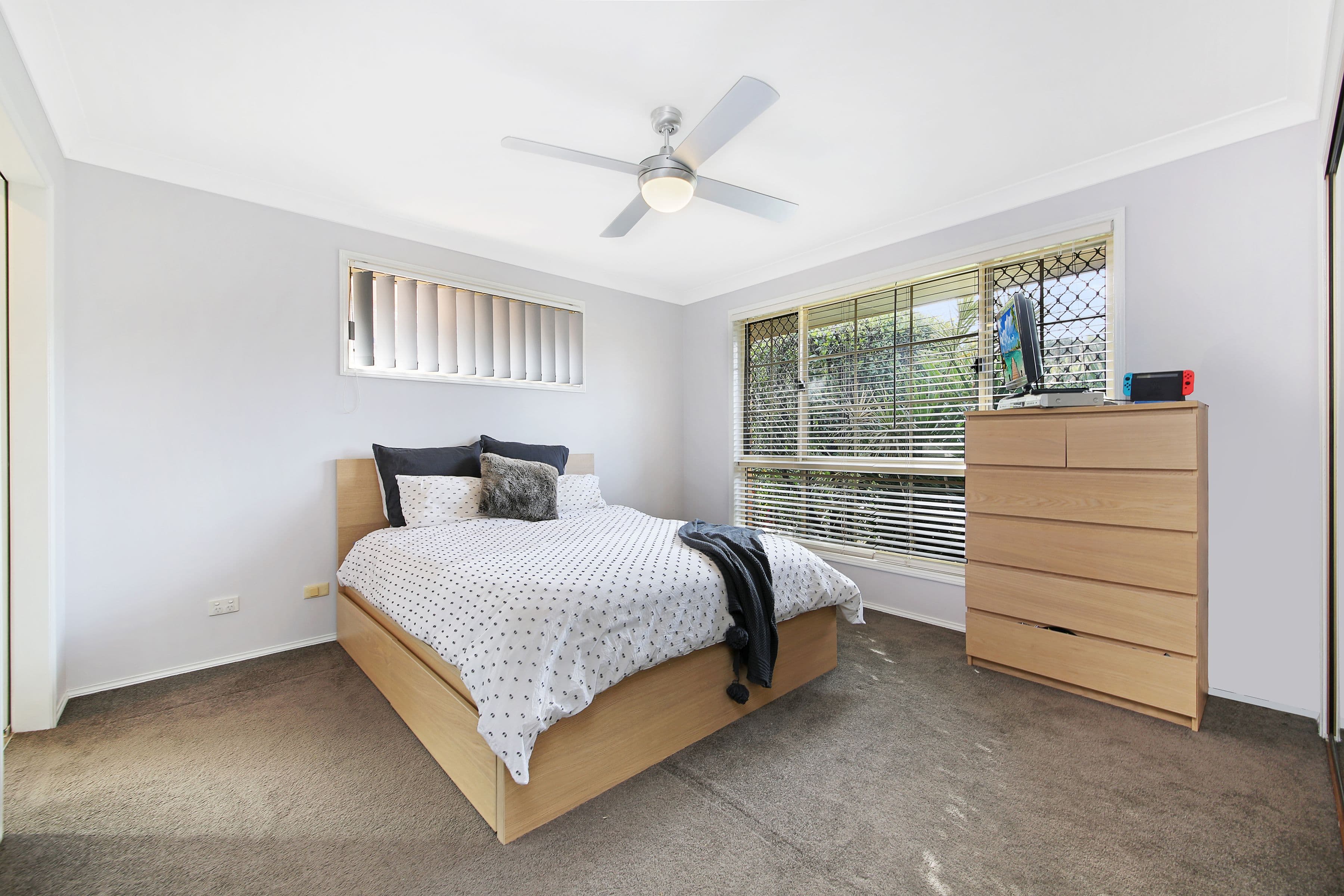 37 Allied Drive, Arundel QLD 4214, Arundel - Thumbnail 8