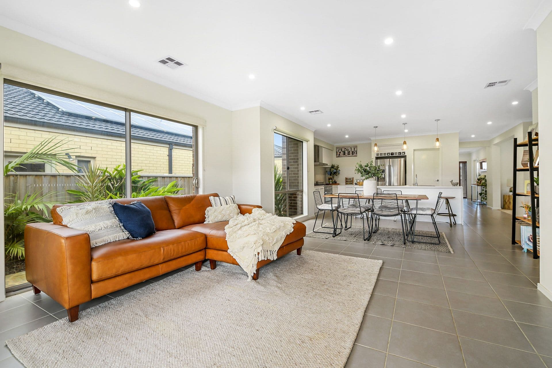 11 Barrier Parade, Clyde North VIC 3978, Clyde North - Thumbnail 4