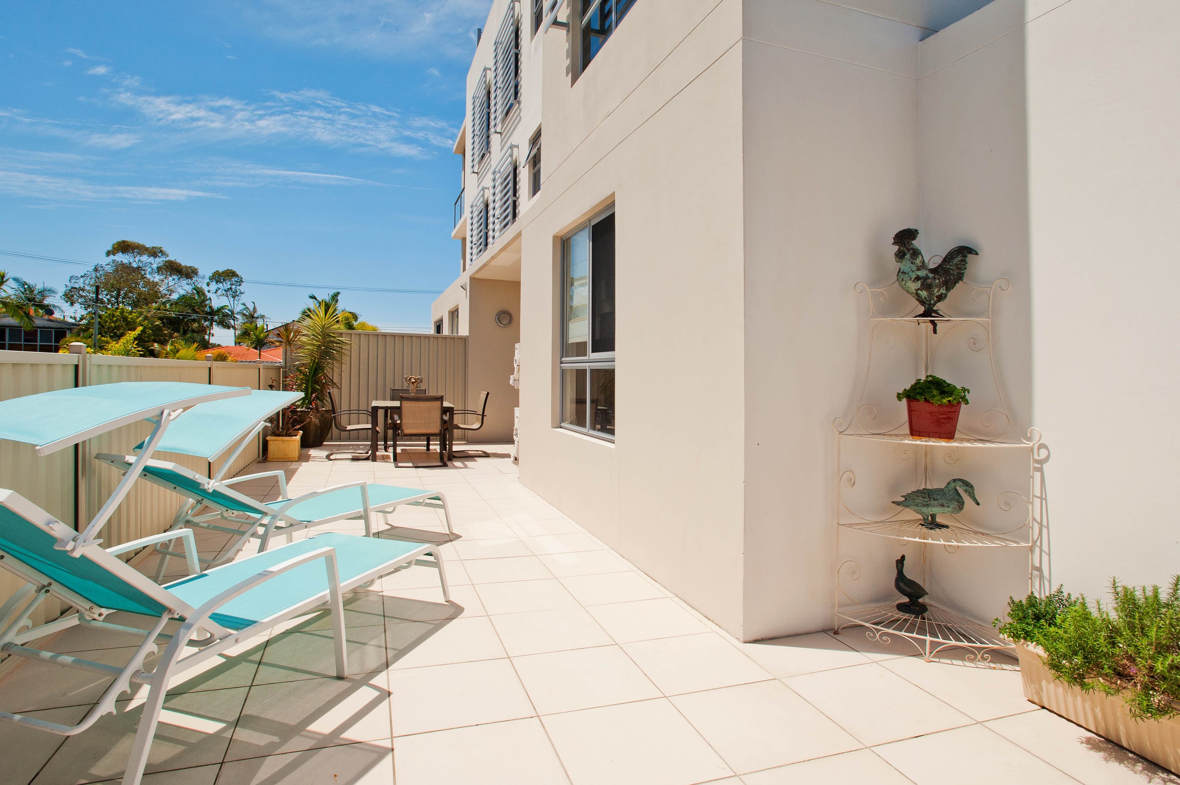 8-10 Victor Avenue, Paradise Point QLD 4216, Paradise Point - Thumbnail 7