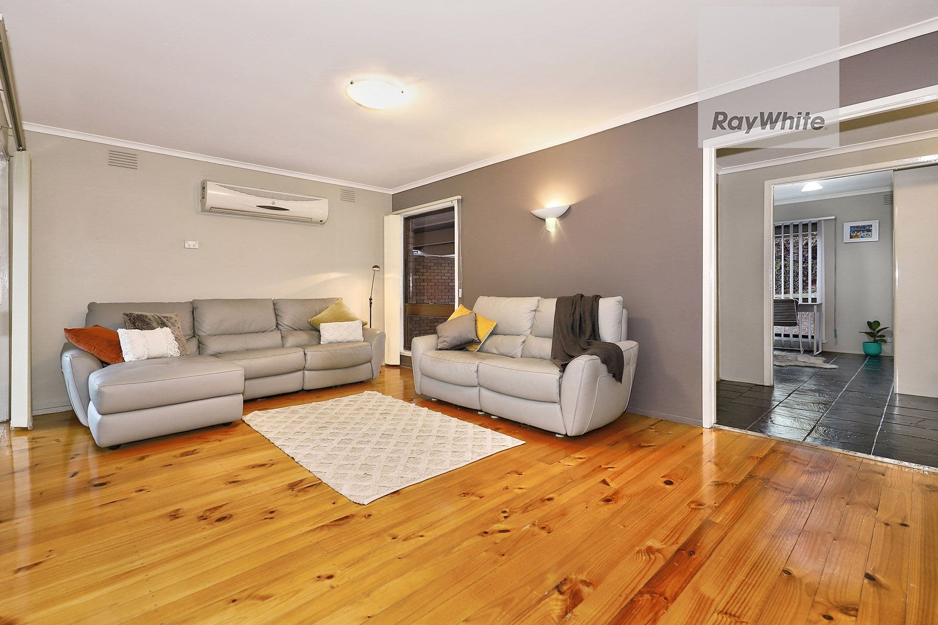 19 Swan Avenue, Westmeadows VIC 3049, Westmeadows - Thumbnail 5