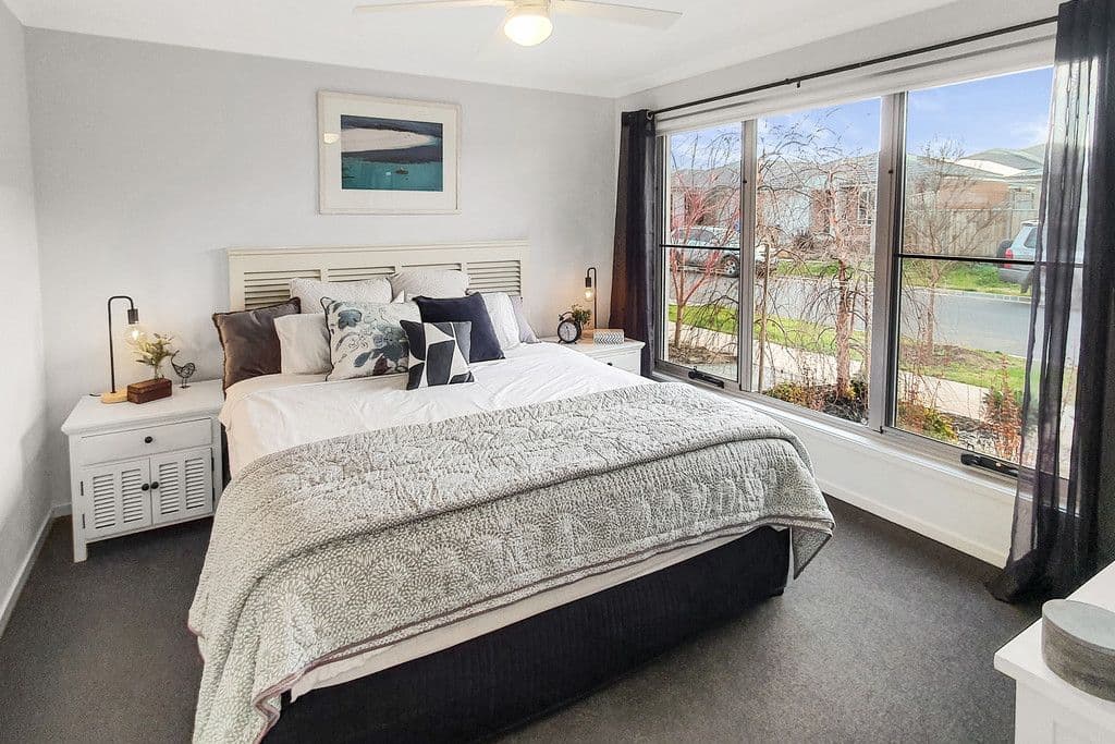 10 Hurdle Street, Clyde North VIC 3978, Clyde North - Thumbnail 6