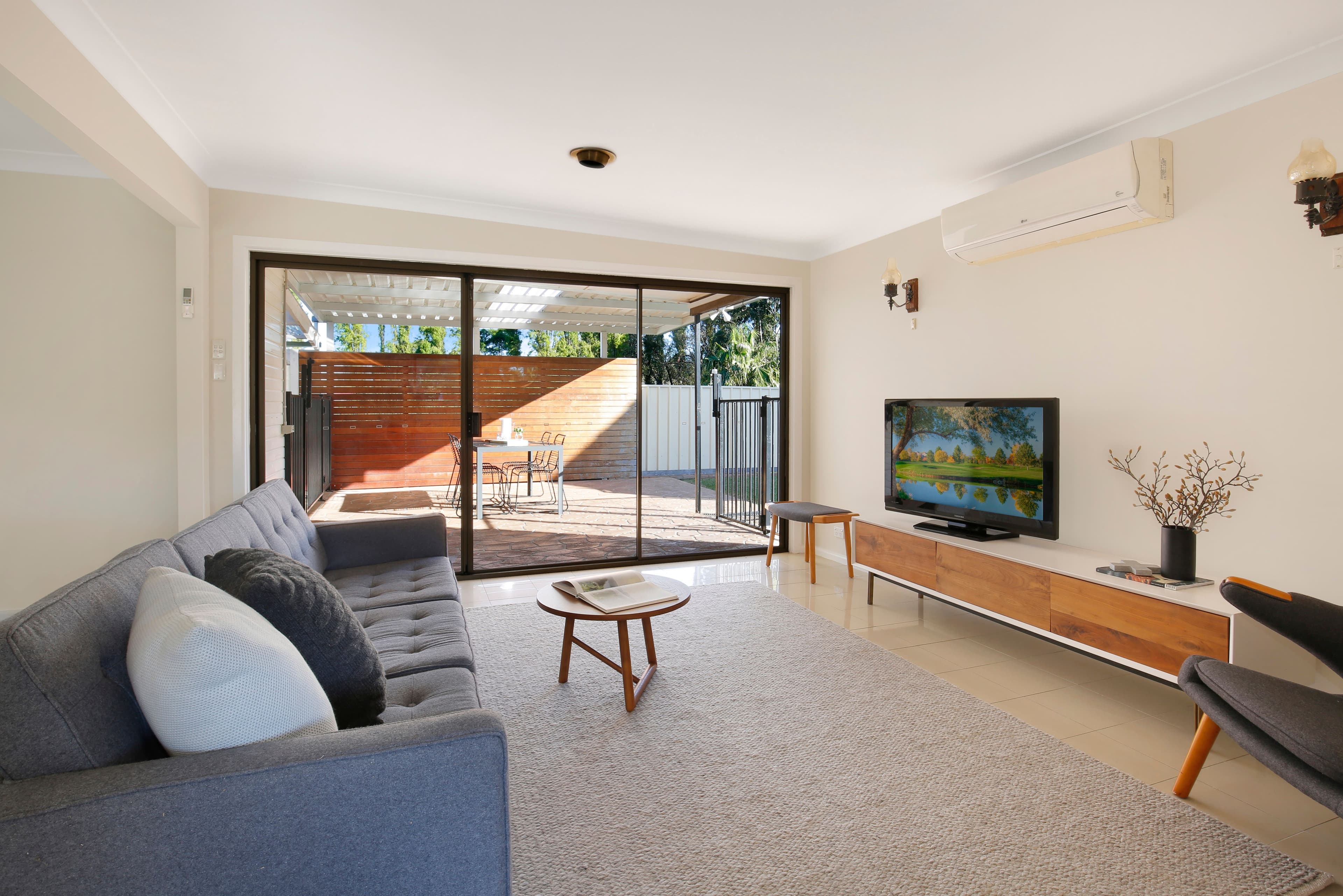 122 Blackman Parade, Unanderra - Thumbnail 2