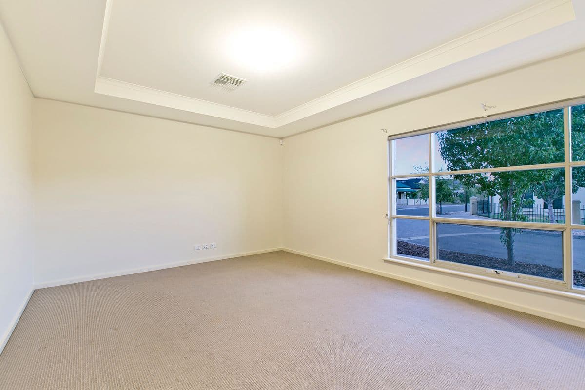 8 Sugarloaf Lane, Mawson Lakes SA 5095, Mawson Lakes - Thumbnail 2