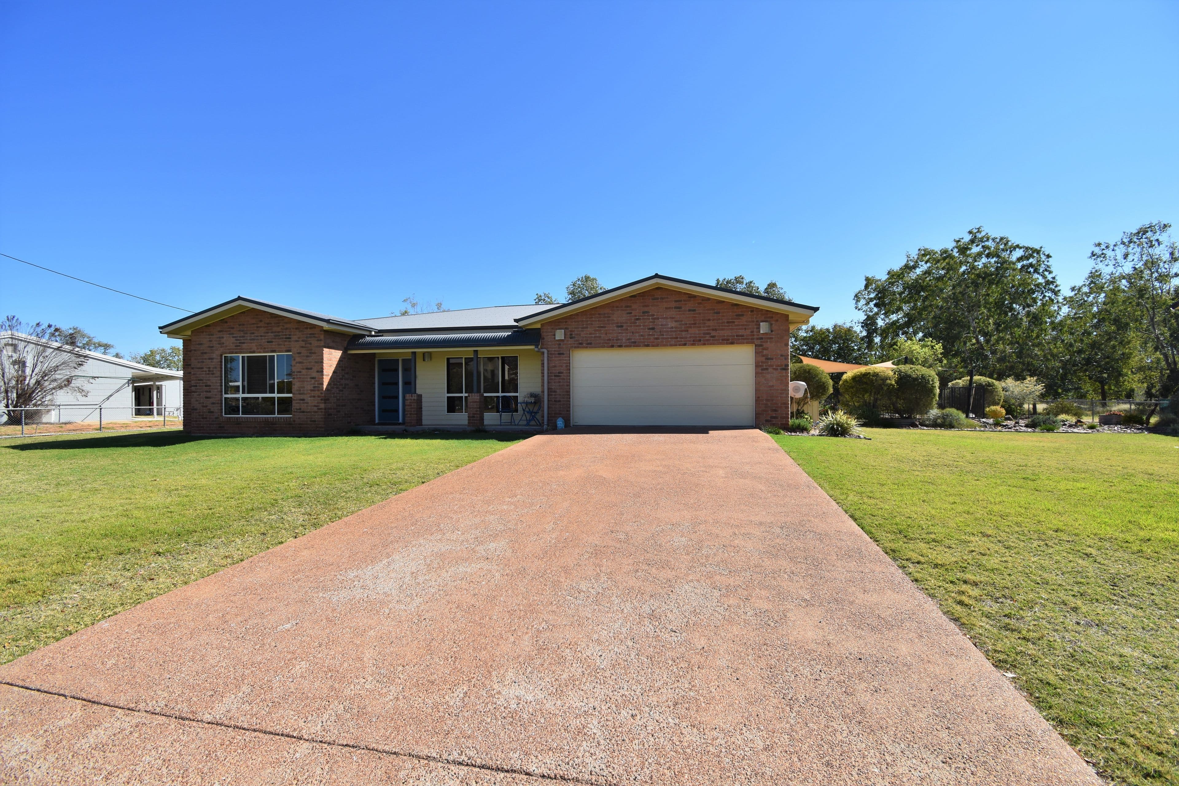 10 Gum Street, Barcaldine QLD 4725, Barcaldine - Image 1