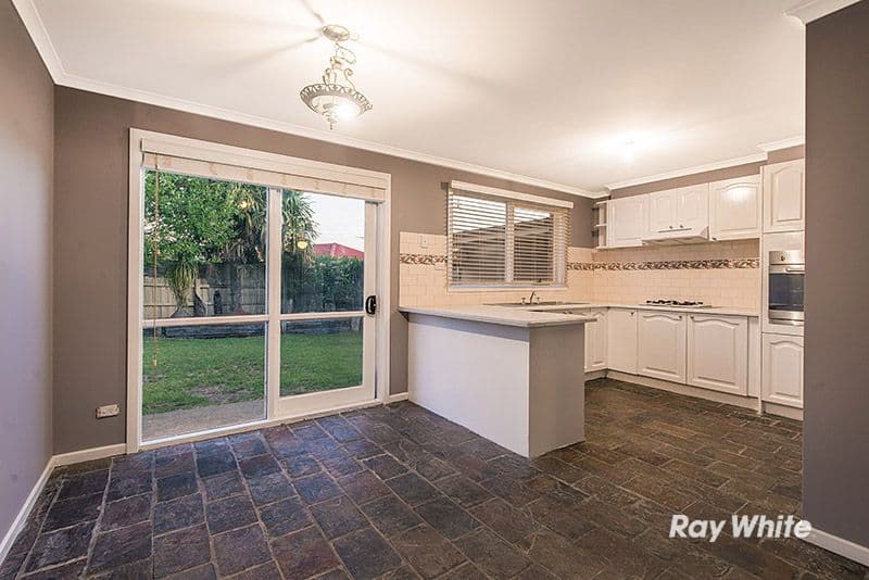 5 Vincent Court, Cranbourne North VIC 3977, Cranbourne North - Thumbnail 3