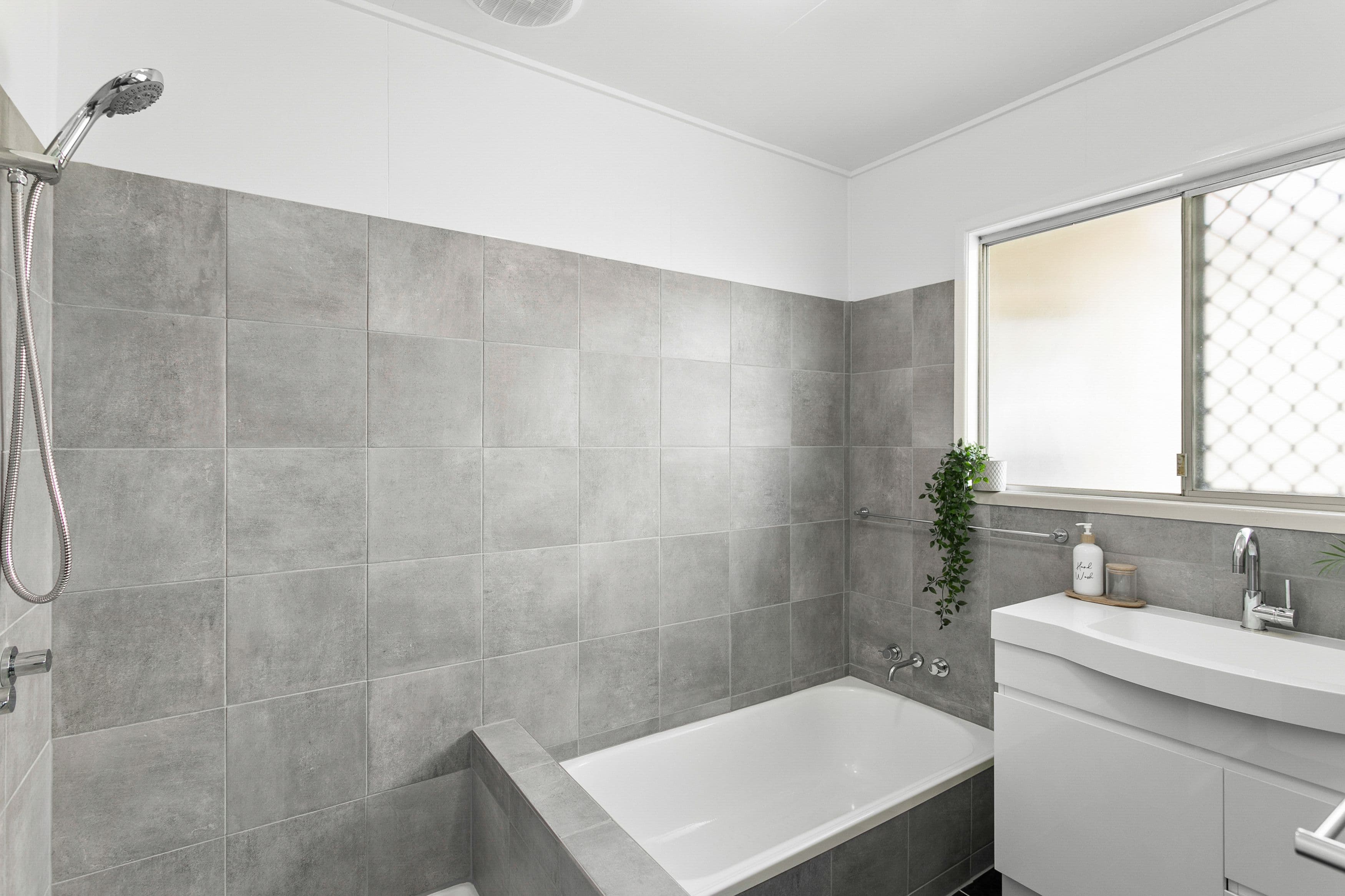 24 Southwell Street, Kippa-Ring QLD 4021, Kippa-Ring - Thumbnail 8