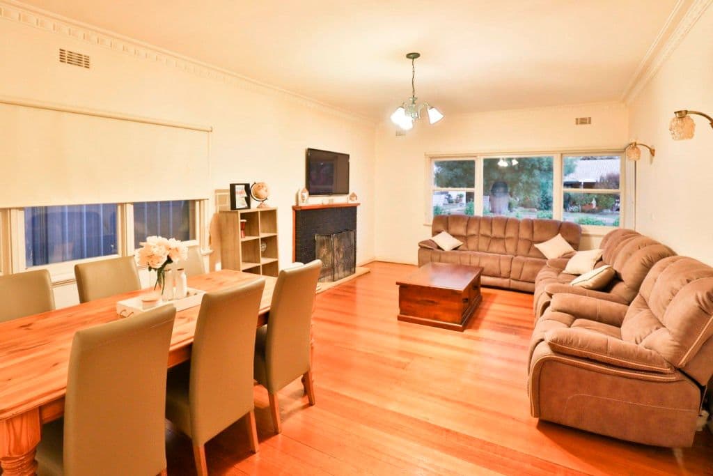 14 Logan Avenue, Mildura VIC 3500, Mildura - Thumbnail 2