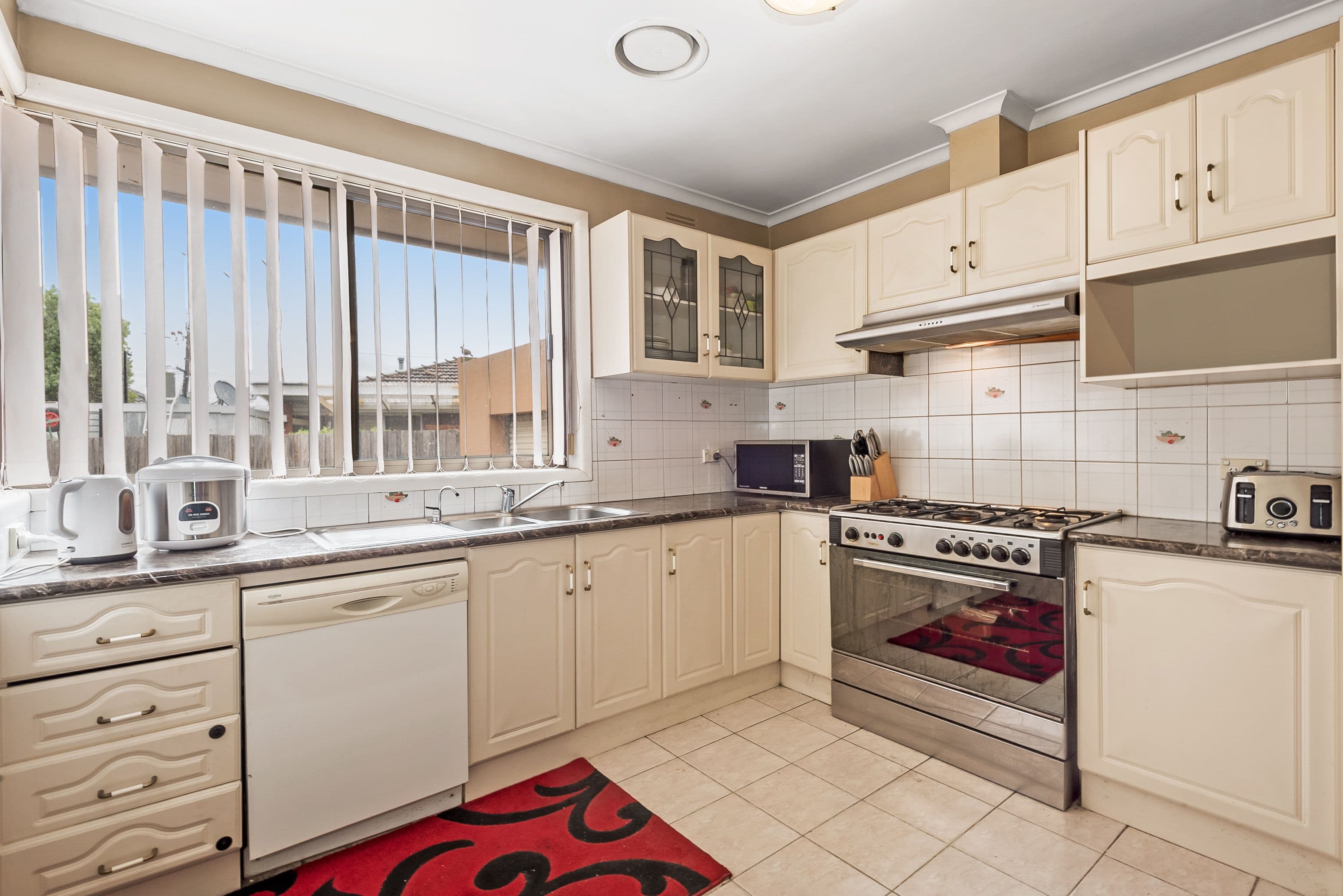 18 Curtin Avenue, Lalor VIC 3075, Lalor - Thumbnail 2