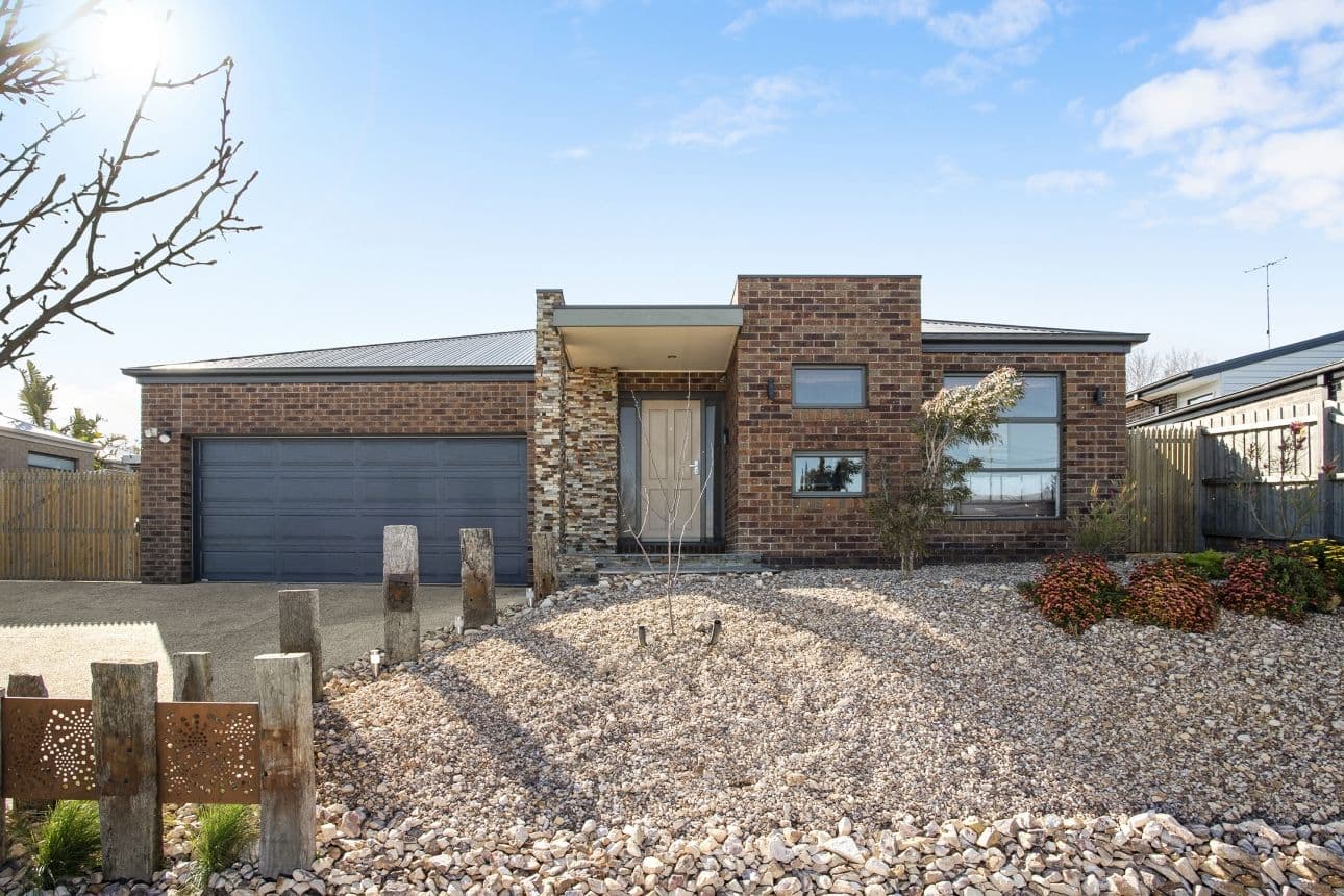 20 Aitkenside Avenue, Highton VIC 3216, Highton - Image 1