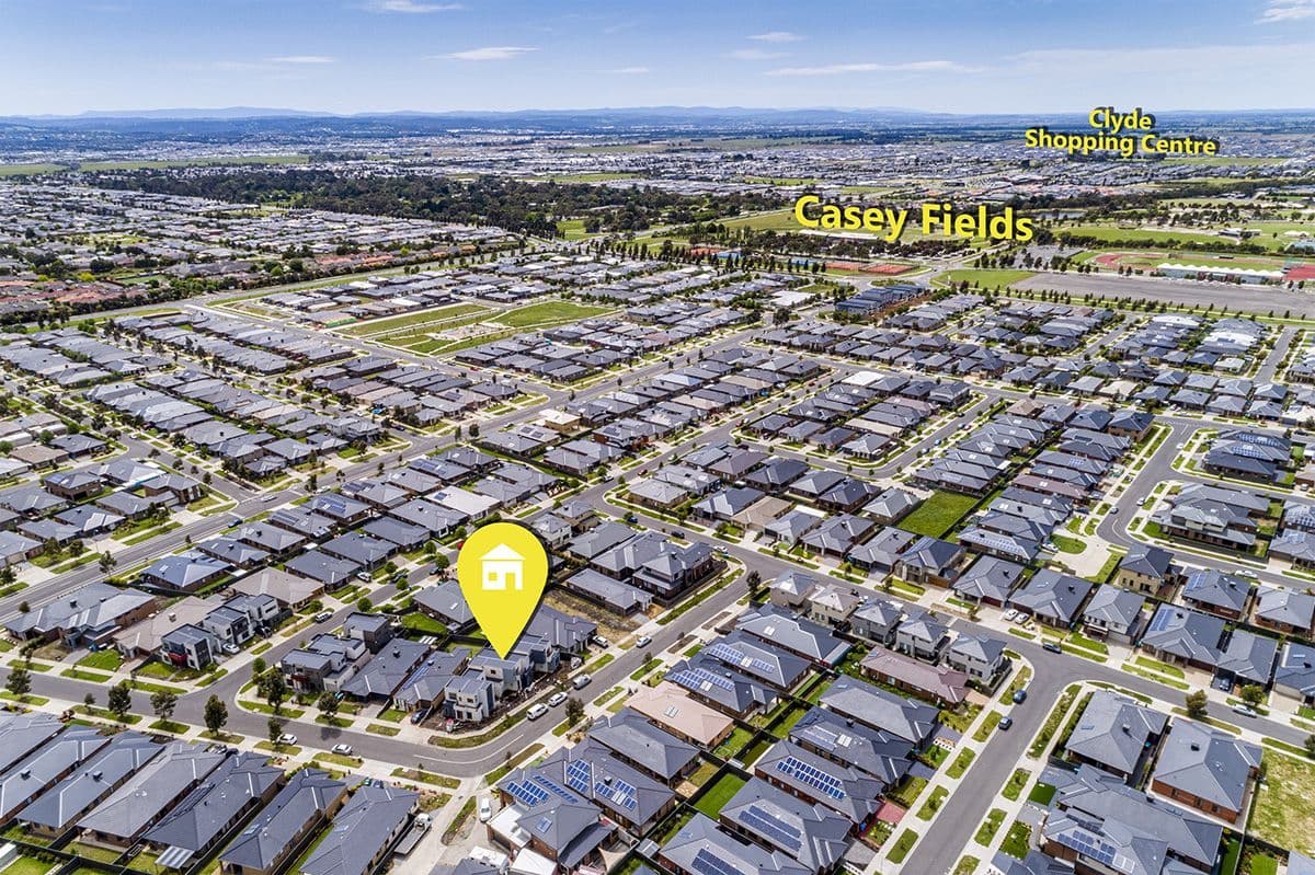 15B Lanthorn Crescent, Cranbourne East VIC 3977, Cranbourne East - Thumbnail 4