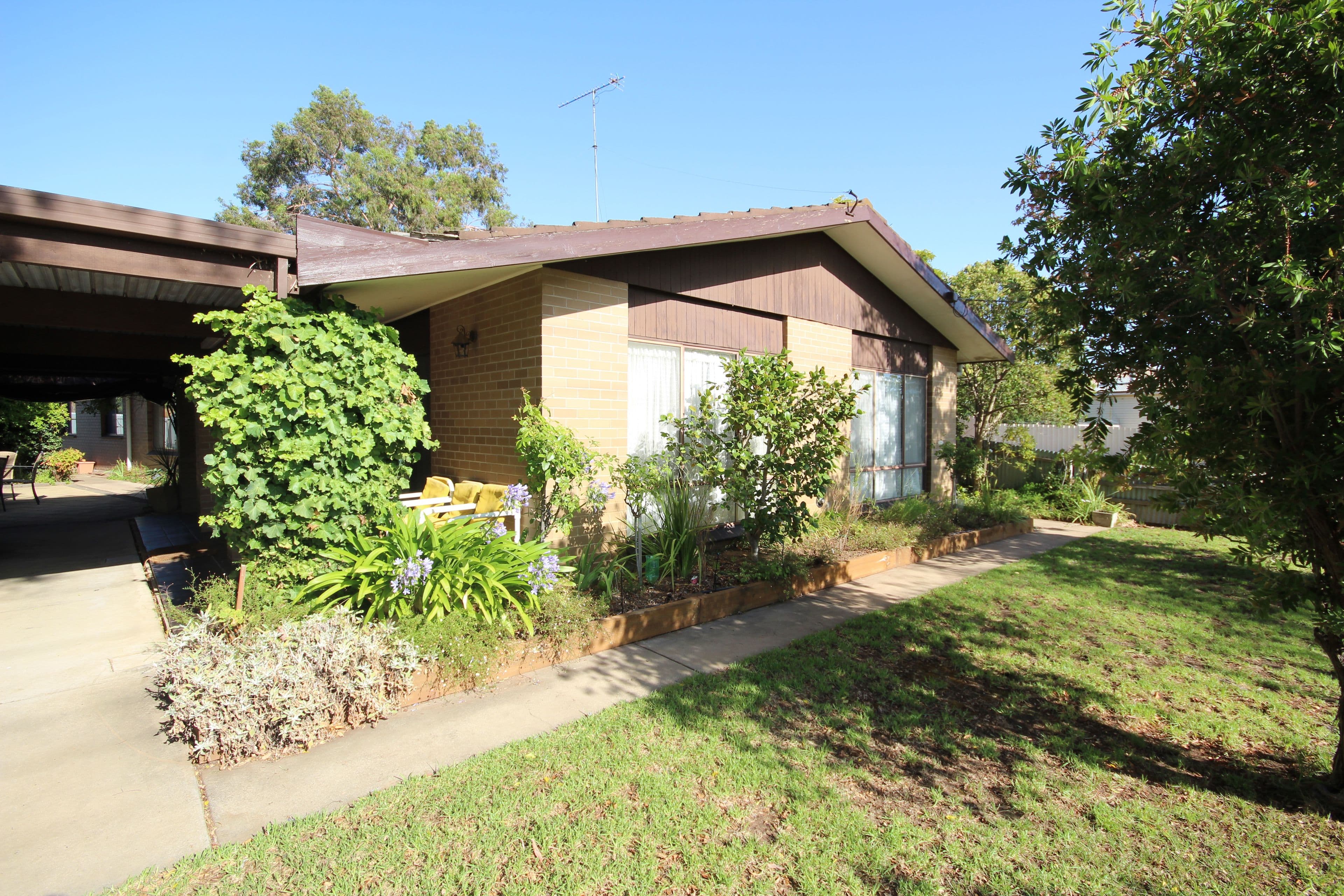 122 Bennett Road, Horsham VIC 3400, Horsham - Image 1
