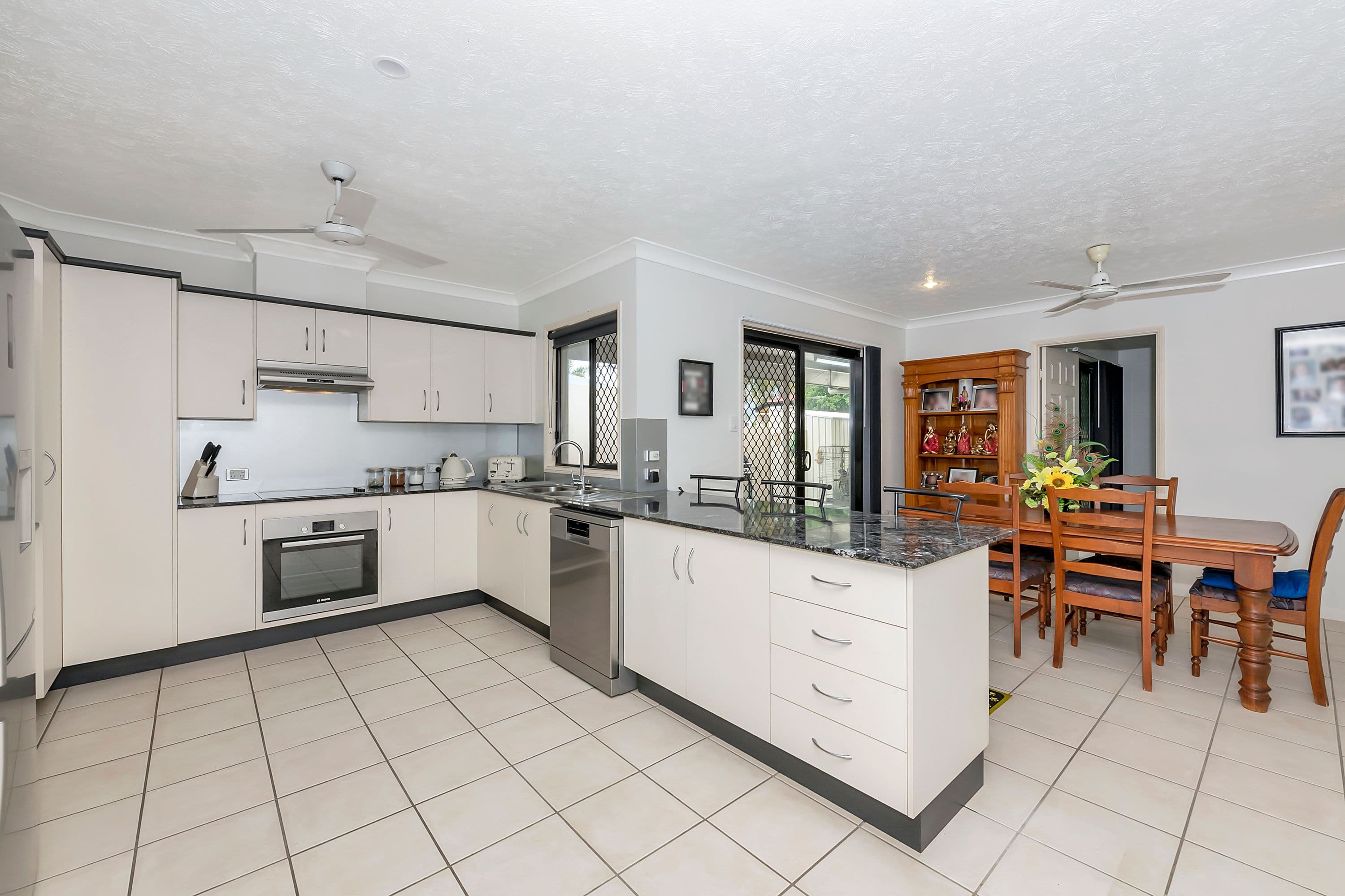 16 Crossman Place, Kirwan QLD 4817, Kirwan - Thumbnail 3