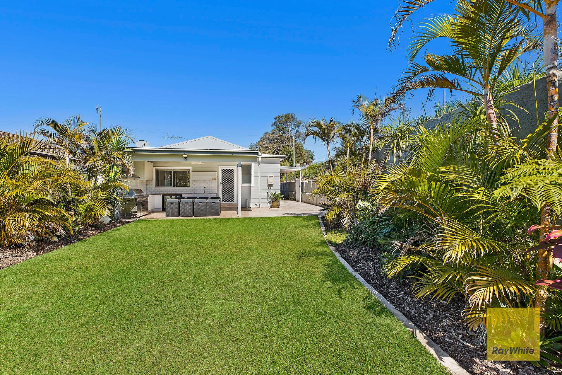 15 Bangalow Street, Ettalong Beach - Thumbnail 3