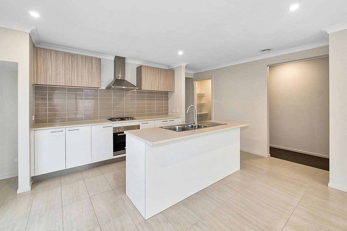 10 Goodison Road, CLYDE NORTH VIC 3978, Clyde North - Thumbnail 4