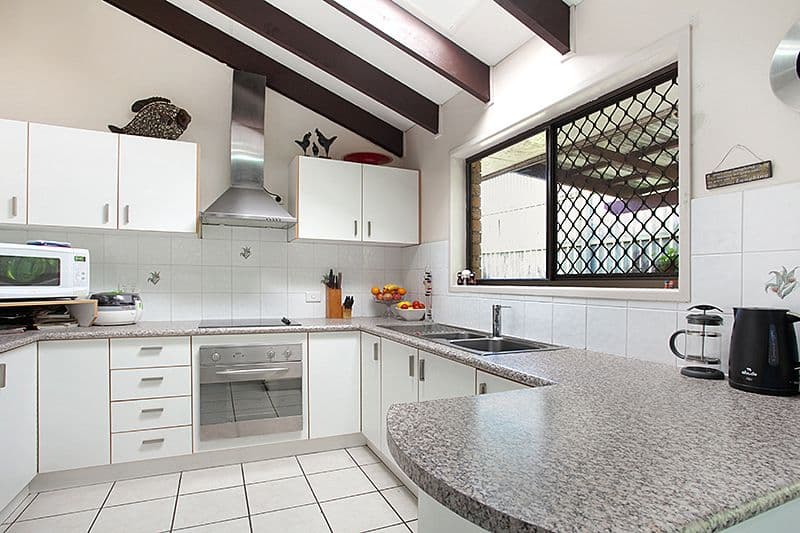 317 Cliveden Avenue, Oxley QLD 4075, Oxley - Thumbnail 2