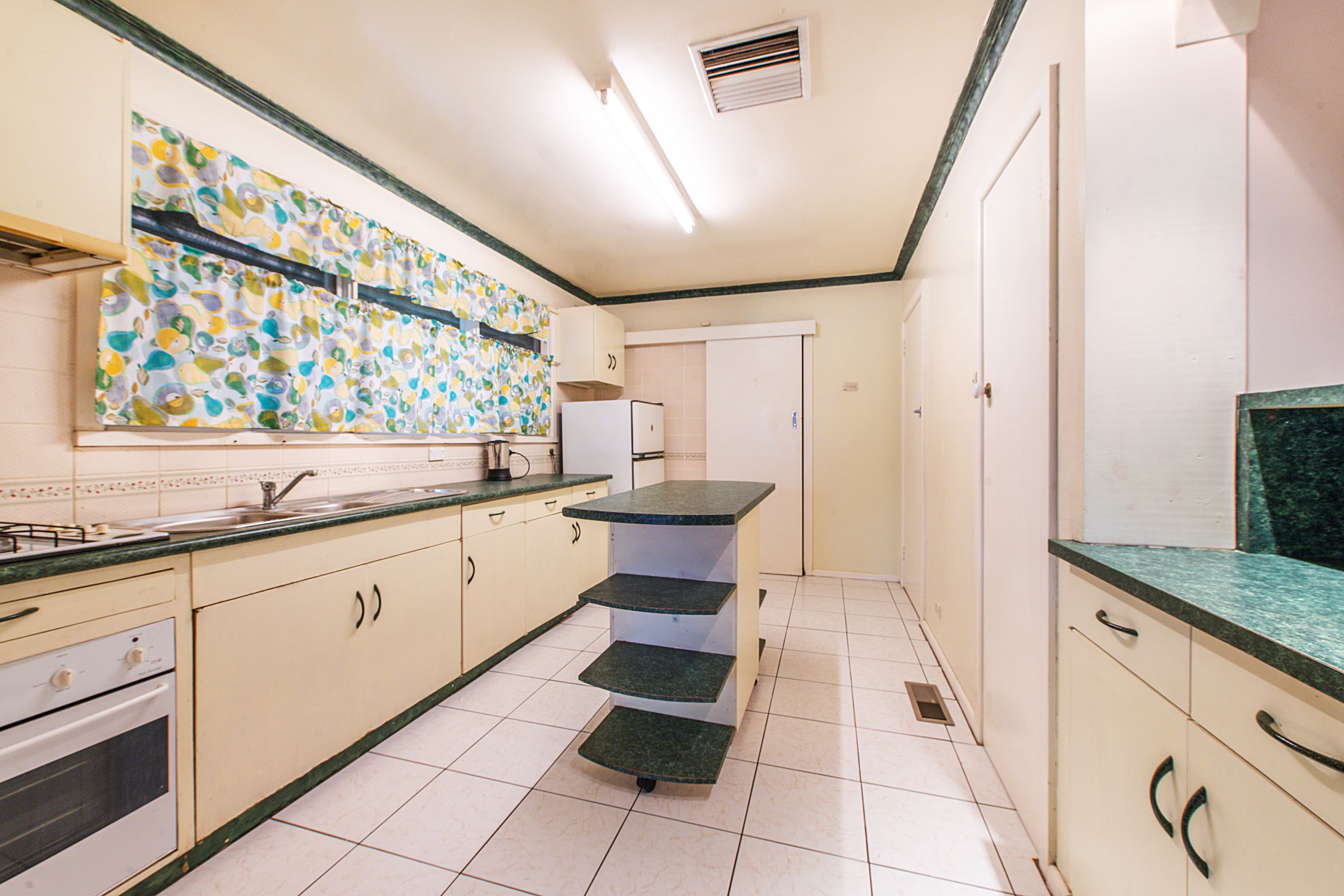 72 Bursaria Avenue, Ferntree Gully VIC 3156, Ferntree Gully - Thumbnail 2
