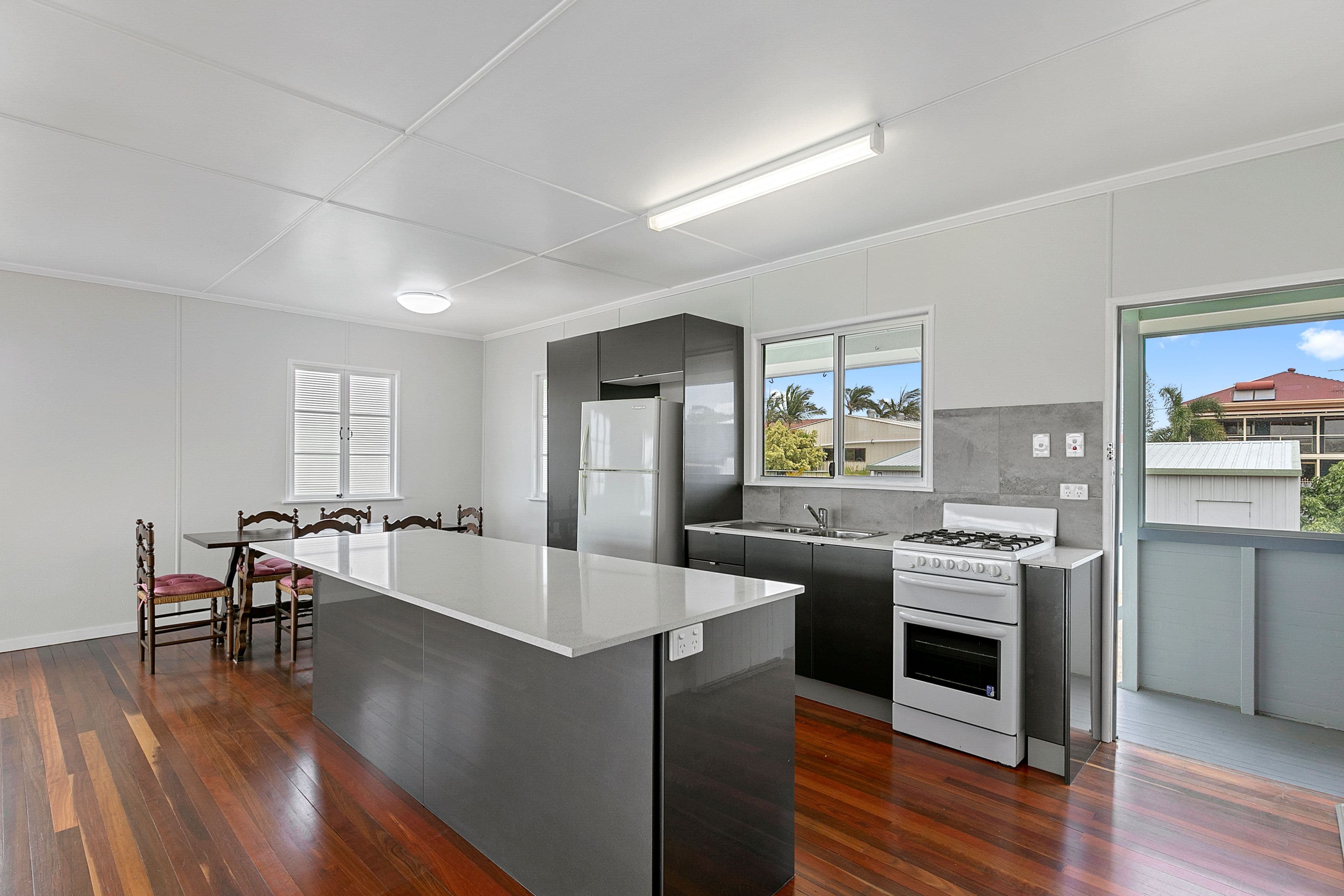 169 Esplanade, Point Vernon QLD 4655, Point Vernon - Thumbnail 8