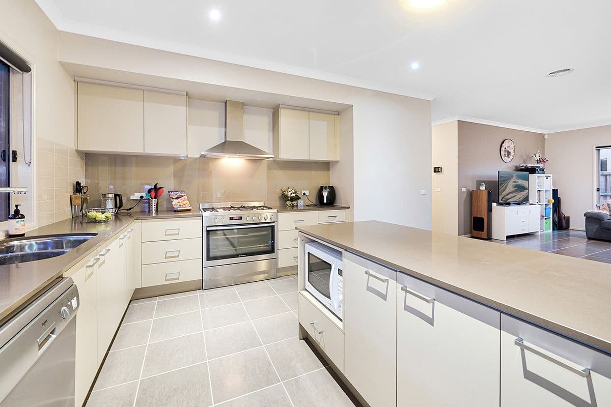 34 Bayley Place, Cranbourne West VIC 3977, Cranbourne West - Thumbnail 5