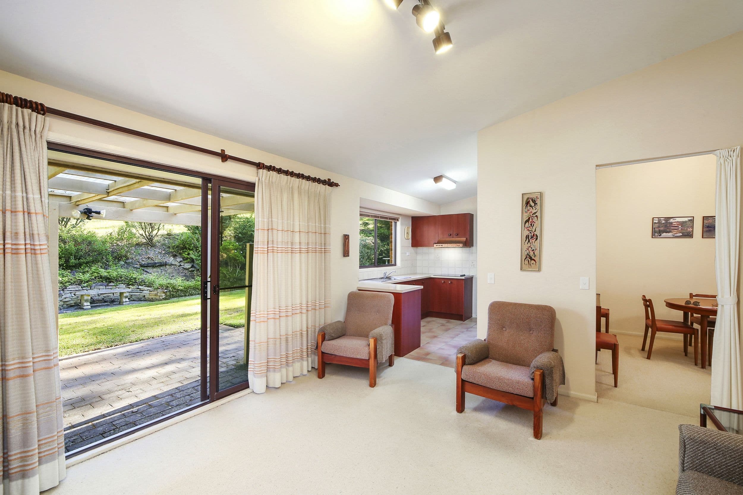 8 Abundance Street, Kincumber - Thumbnail 2