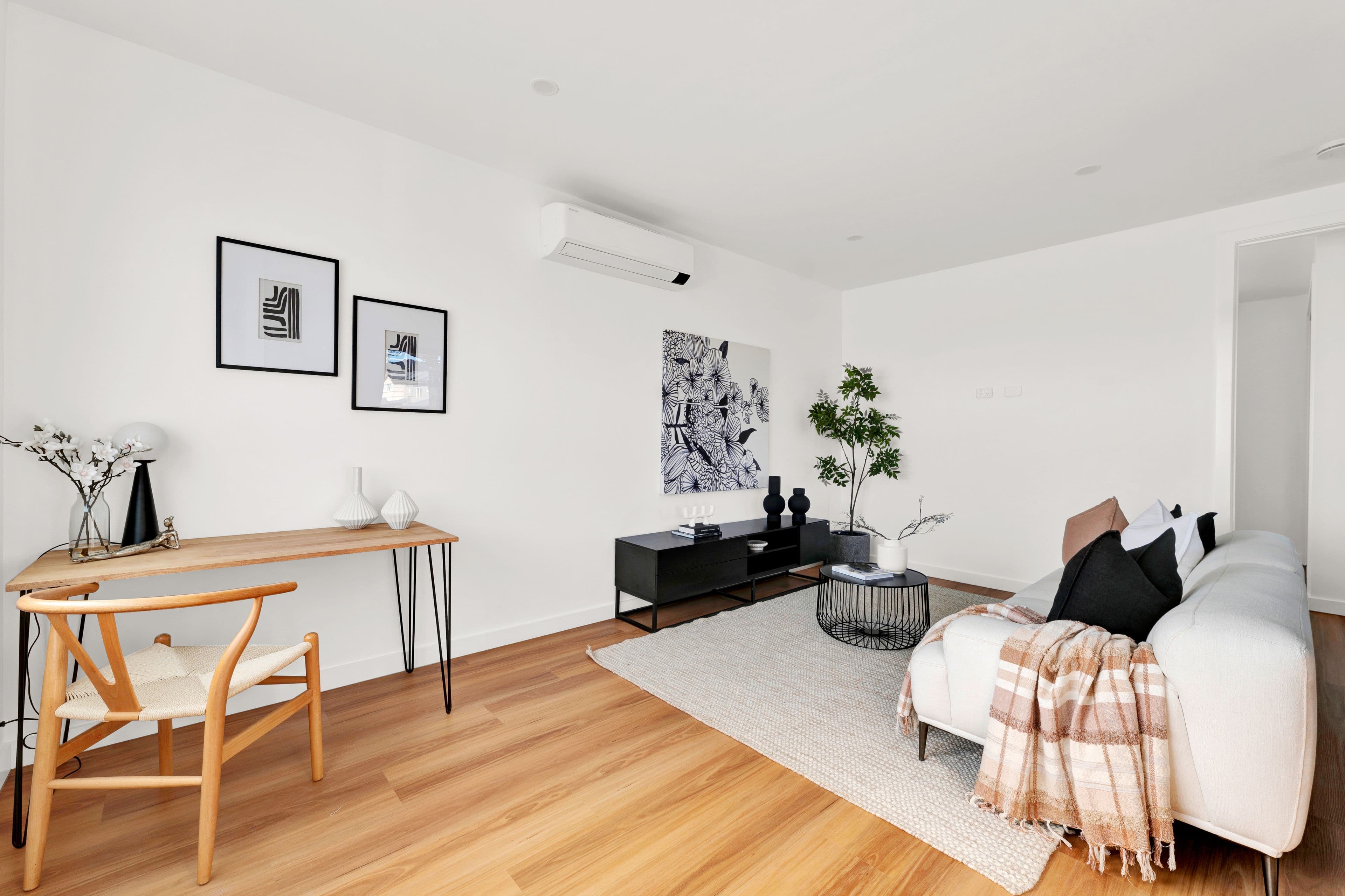 106 Broadway, Reservoir VIC 3073, Reservoir - Thumbnail 3