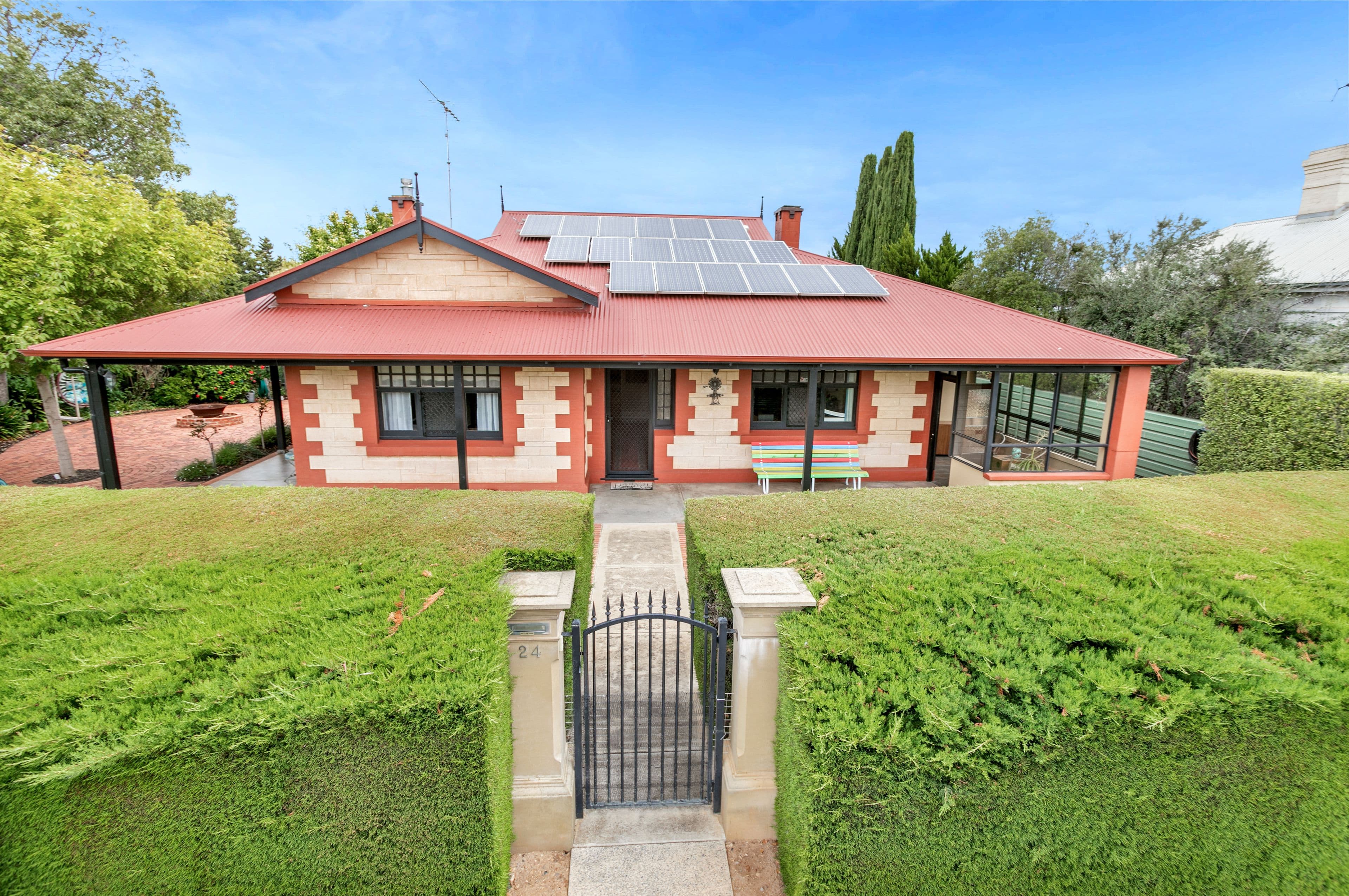 24 Sandergrove Road, Strathalbyn SA 5255, Strathalbyn - Image 1