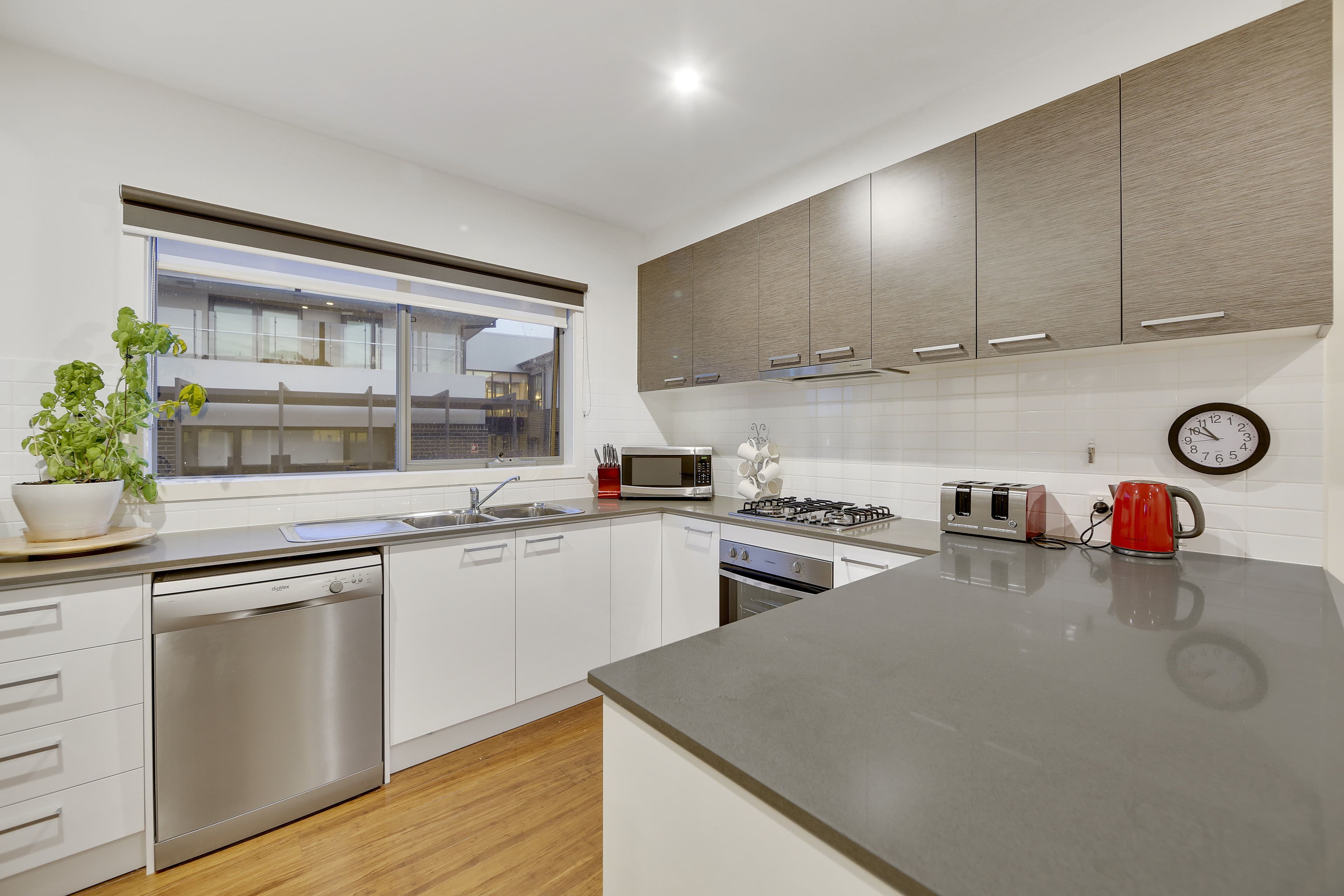 11 Carnation Court, Frankston VIC 3199, Frankston - Thumbnail 2