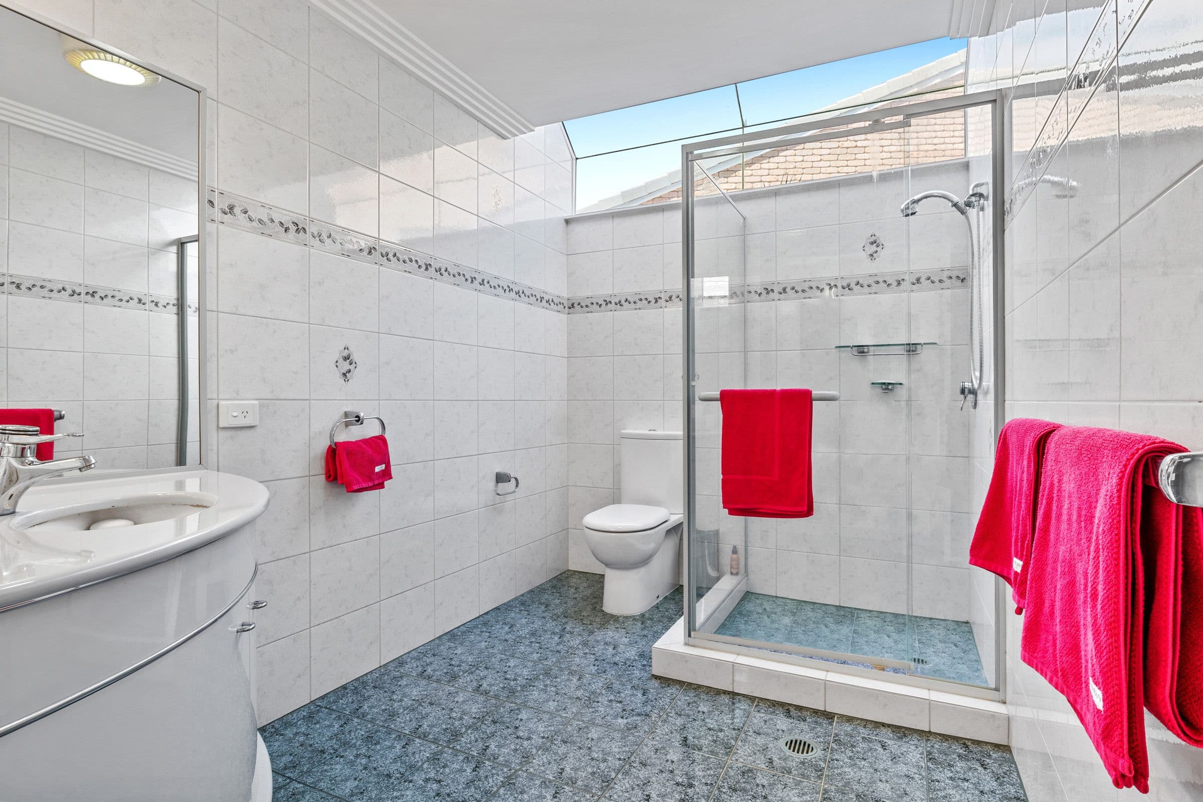 4 Sundance Way, Runaway Bay QLD 4216, Runaway Bay - Thumbnail 7