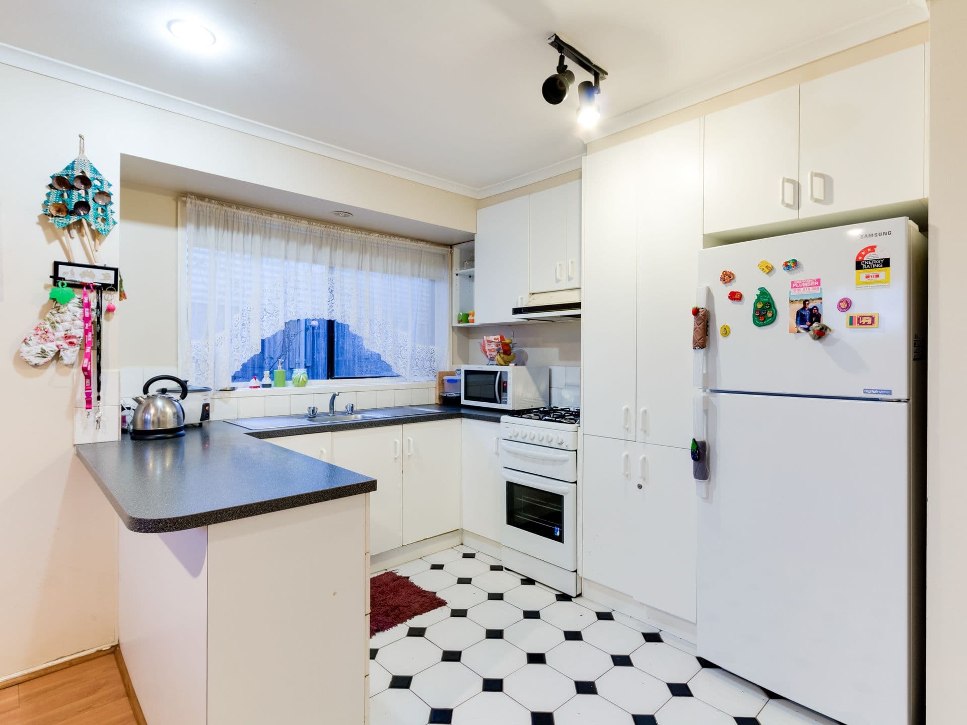 18 Temby Close, Endeavour Hills VIC 3802, Endeavour Hills - Thumbnail 4