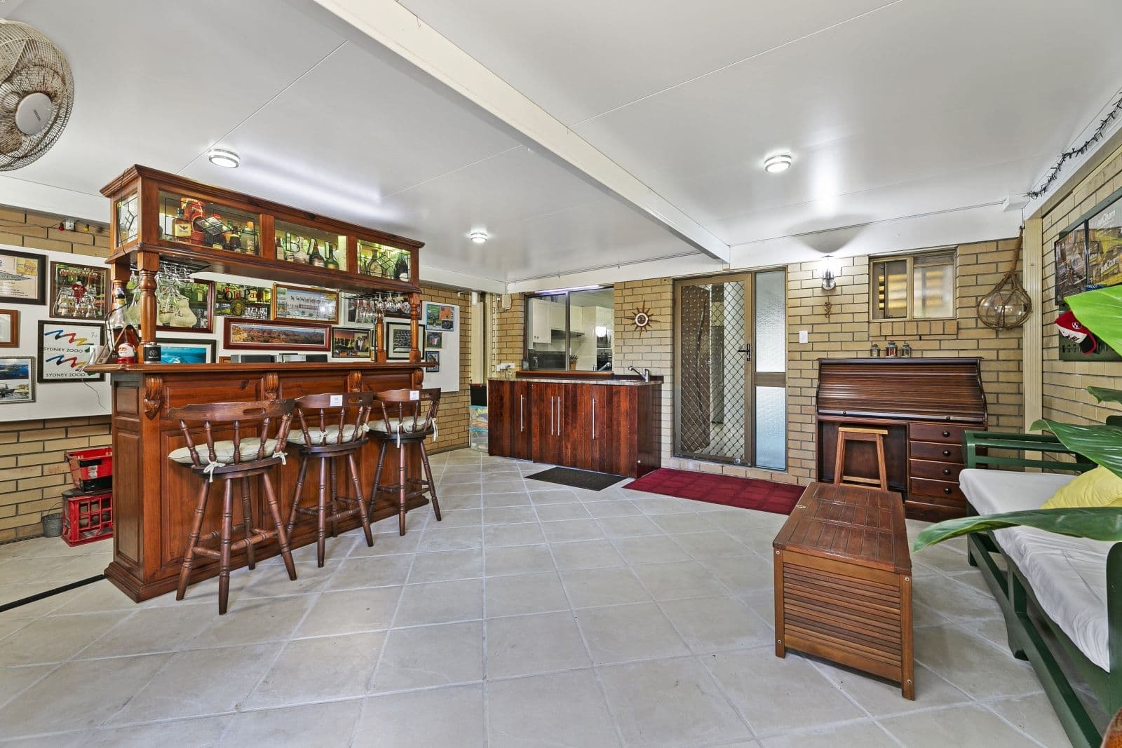 112 Bayview Street, Runaway Bay QLD 4216, Runaway Bay - Thumbnail 3