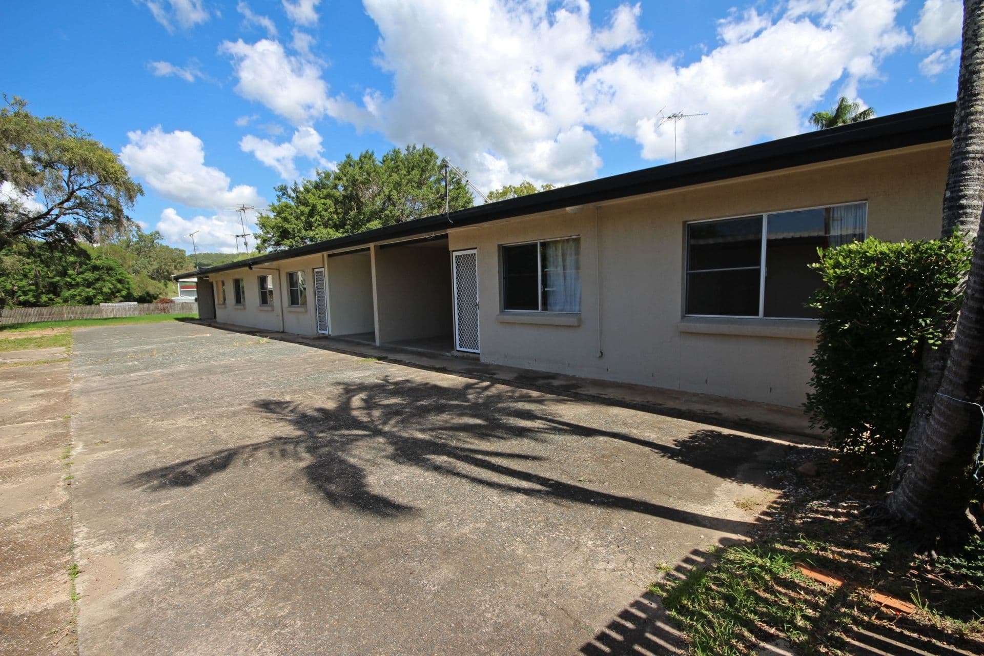 37 Range Road, Sarina QLD 4737, Sarina - Thumbnail 2