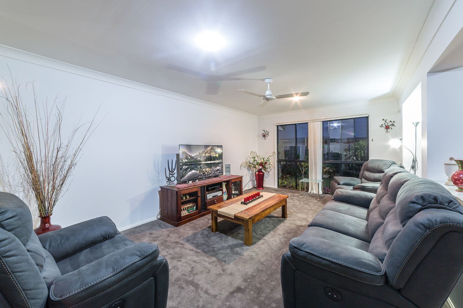 22 Bedroff Street, Upper Coomera QLD 4209, Upper Coomera - Thumbnail 4