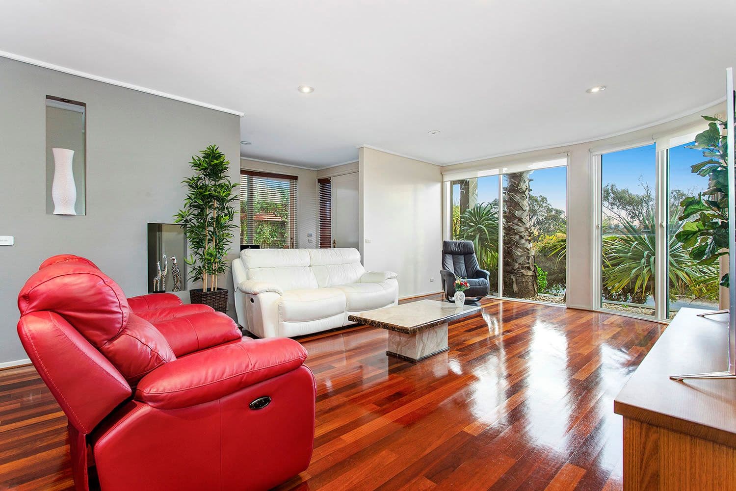 77 Beach Road, Mentone VIC 3194, Mentone - Thumbnail 5