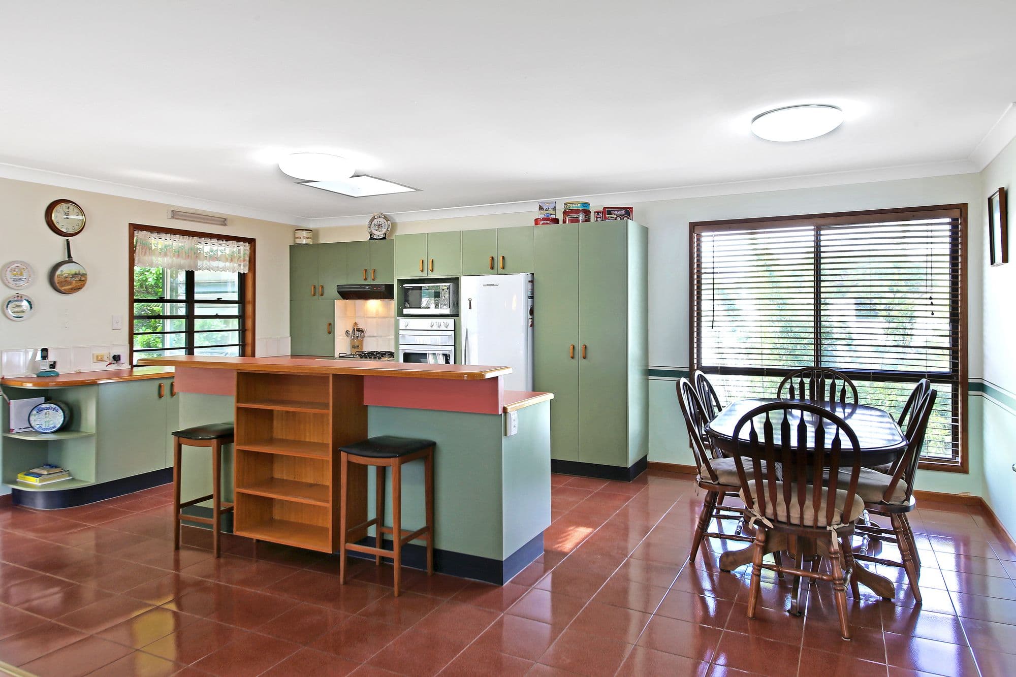 8 Broadsea Avenue, Maroochydore QLD 4558, Maroochydore - Thumbnail 2