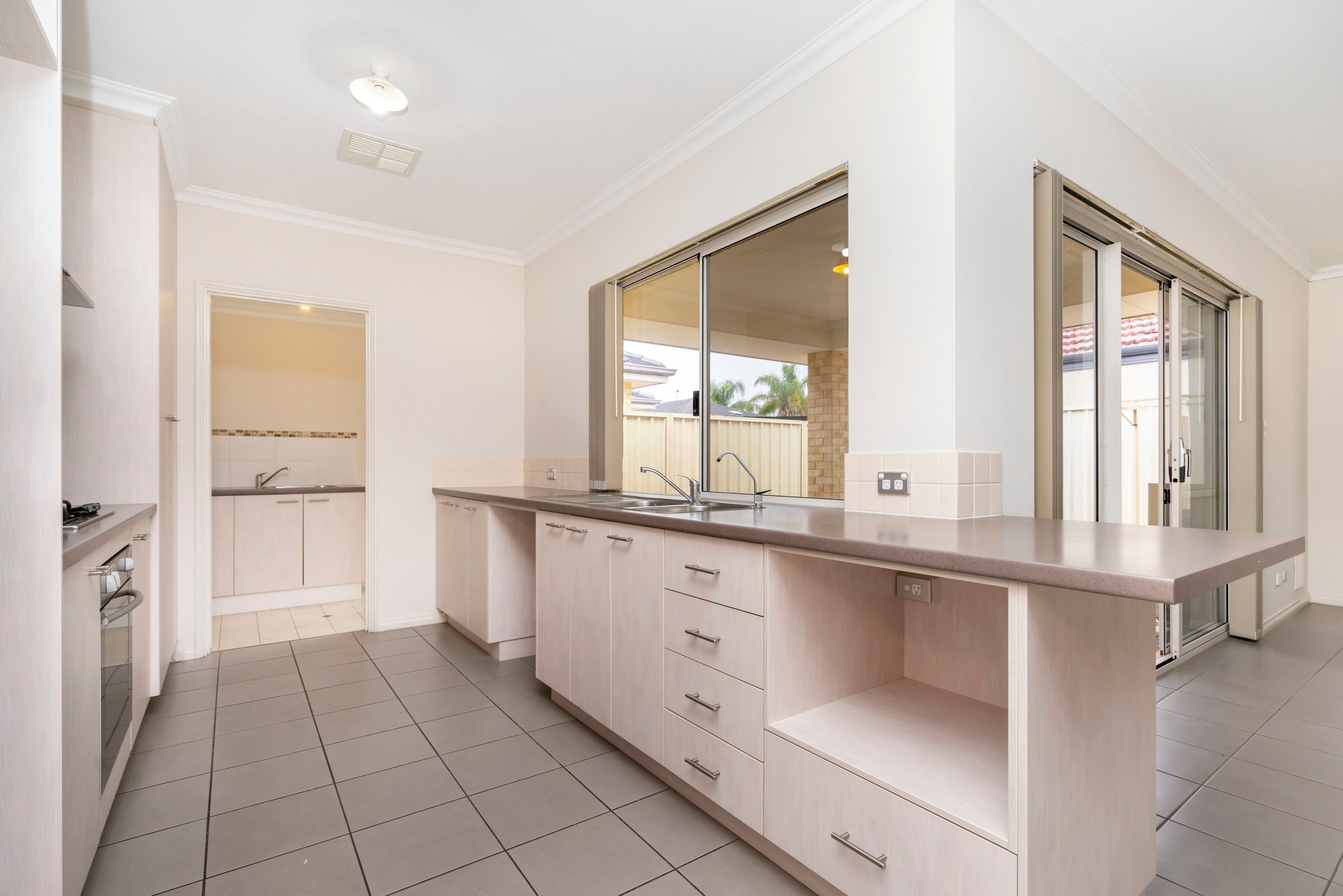 3/55 Hollett Road, Morley WA 6062, Morley - Thumbnail 2