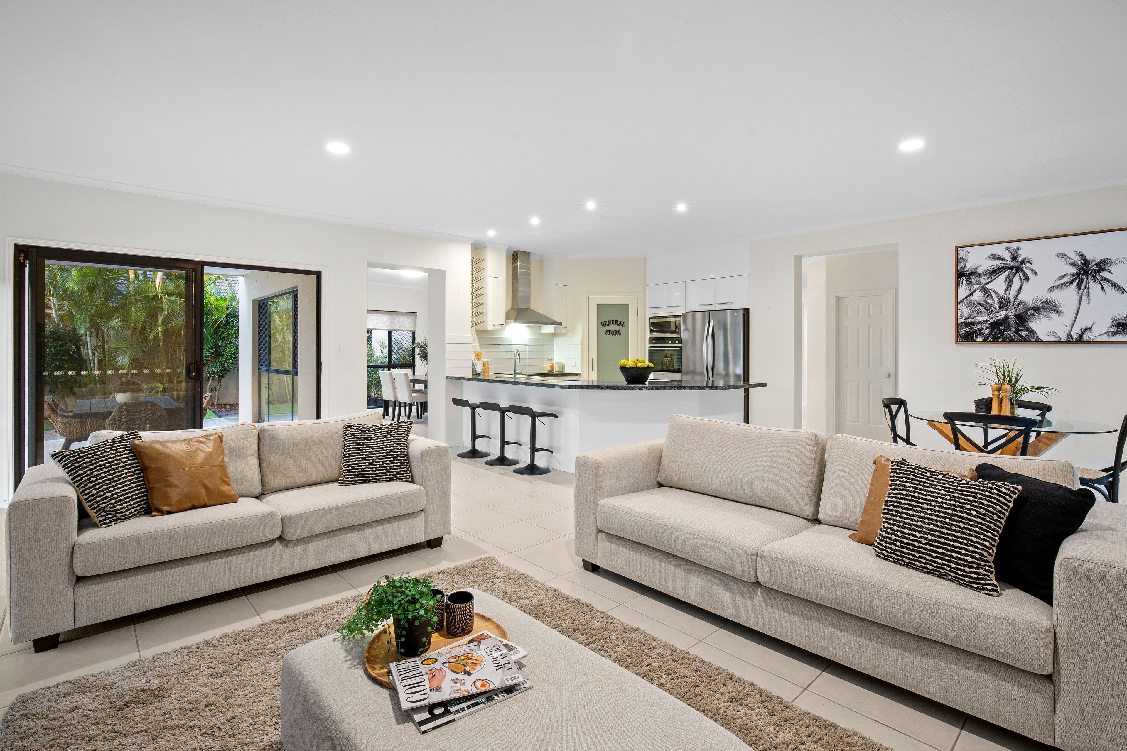 8 Lacerta Avenue, Robina QLD 4226, Robina - Thumbnail 2