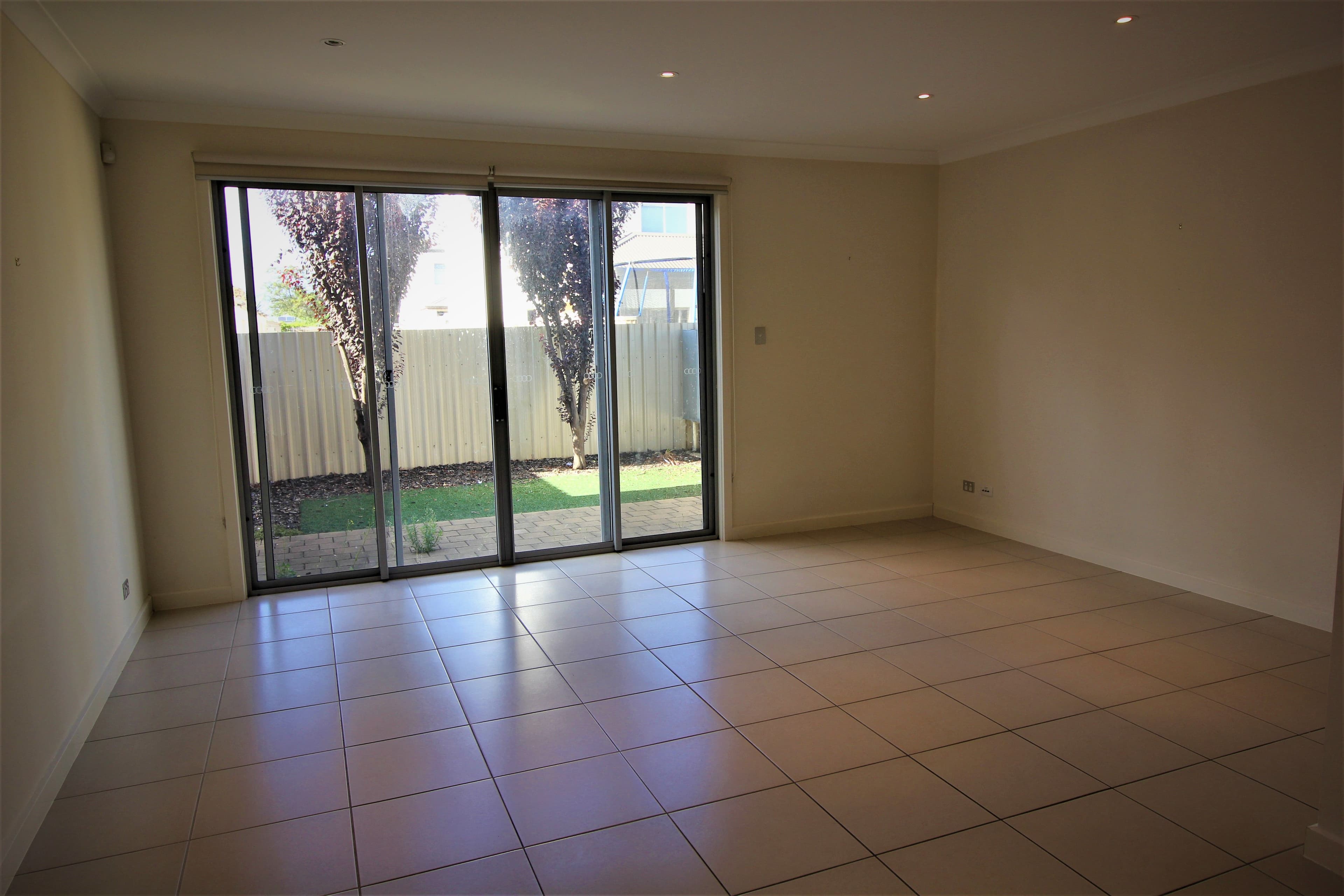 4/1a Pedlar Street, Seaton SA 5023, Seaton - Thumbnail 2