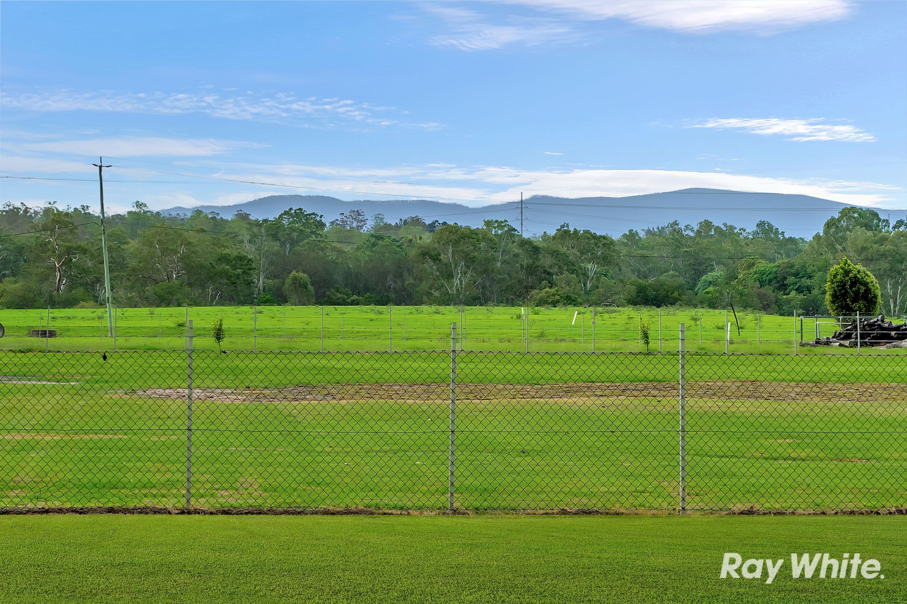 45 Oxford Street, North Booval QLD 4304, North Booval - Thumbnail 3
