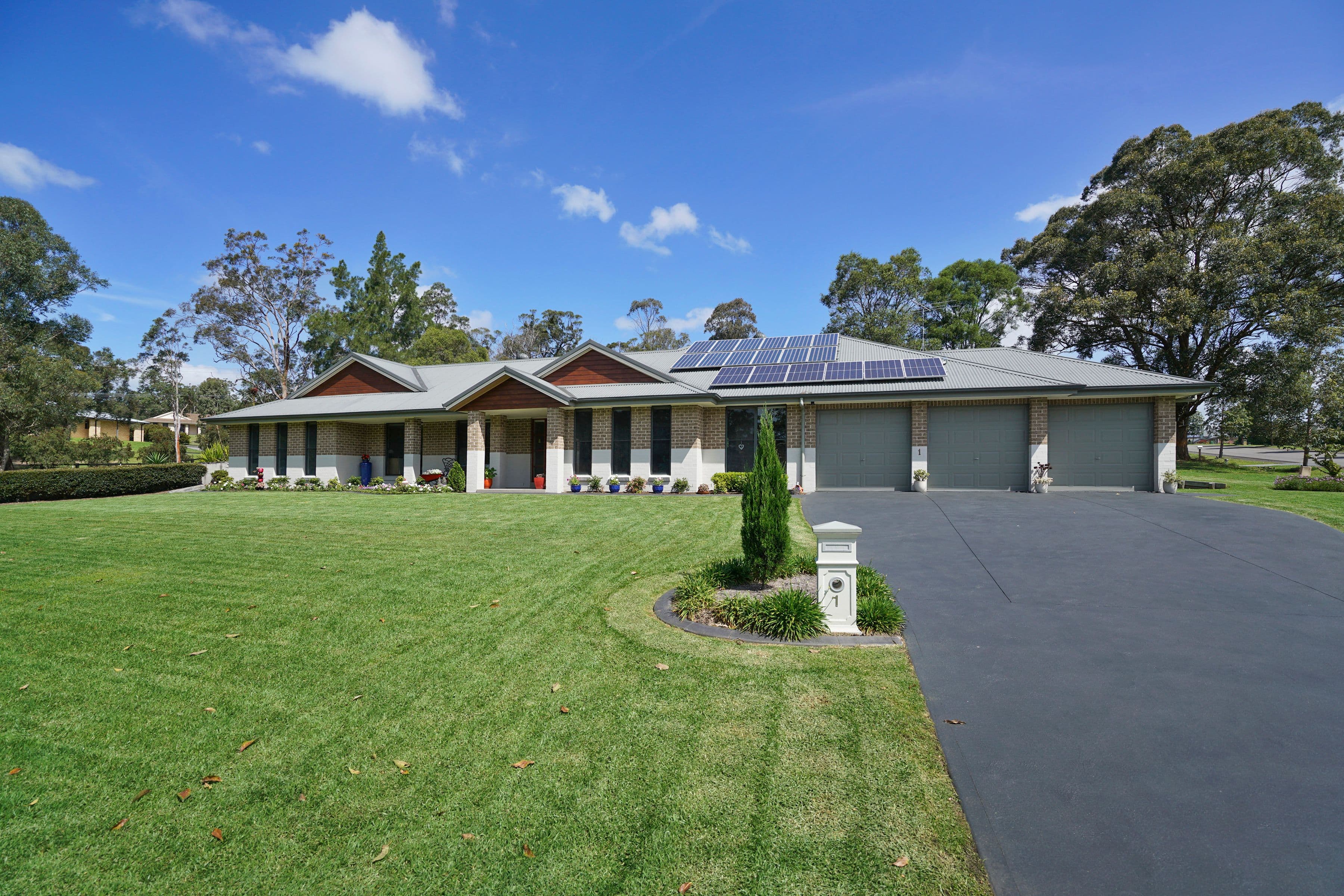 1 Greendale Drive, Cooranbong - Image 1