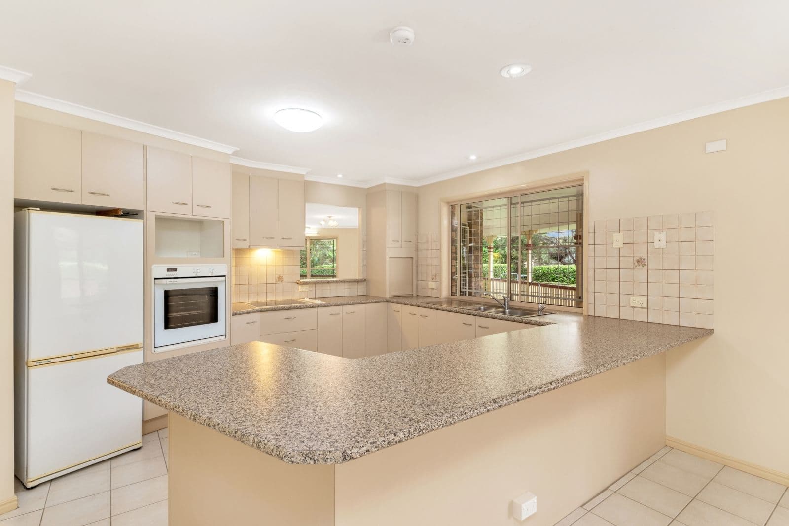 172 Bigmor Drive, Elimbah QLD 4516, Elimbah - Thumbnail 3