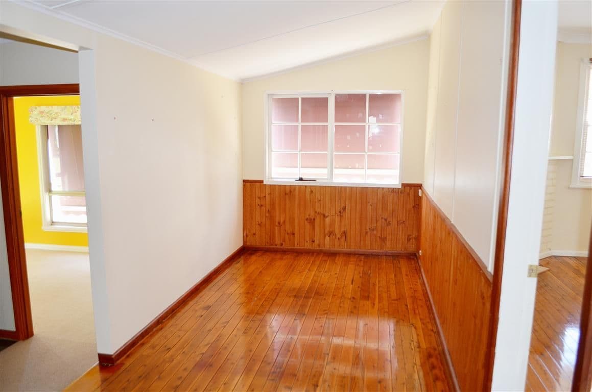 53 Carey Street, Tumut - Thumbnail 7